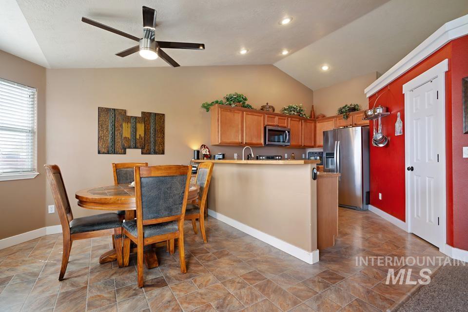 626 Colton St, New Plymouth, Idaho 83655, 3 Bedrooms, 2 Bathrooms, Residential For Sale, Price $370,000,MLS 98983459