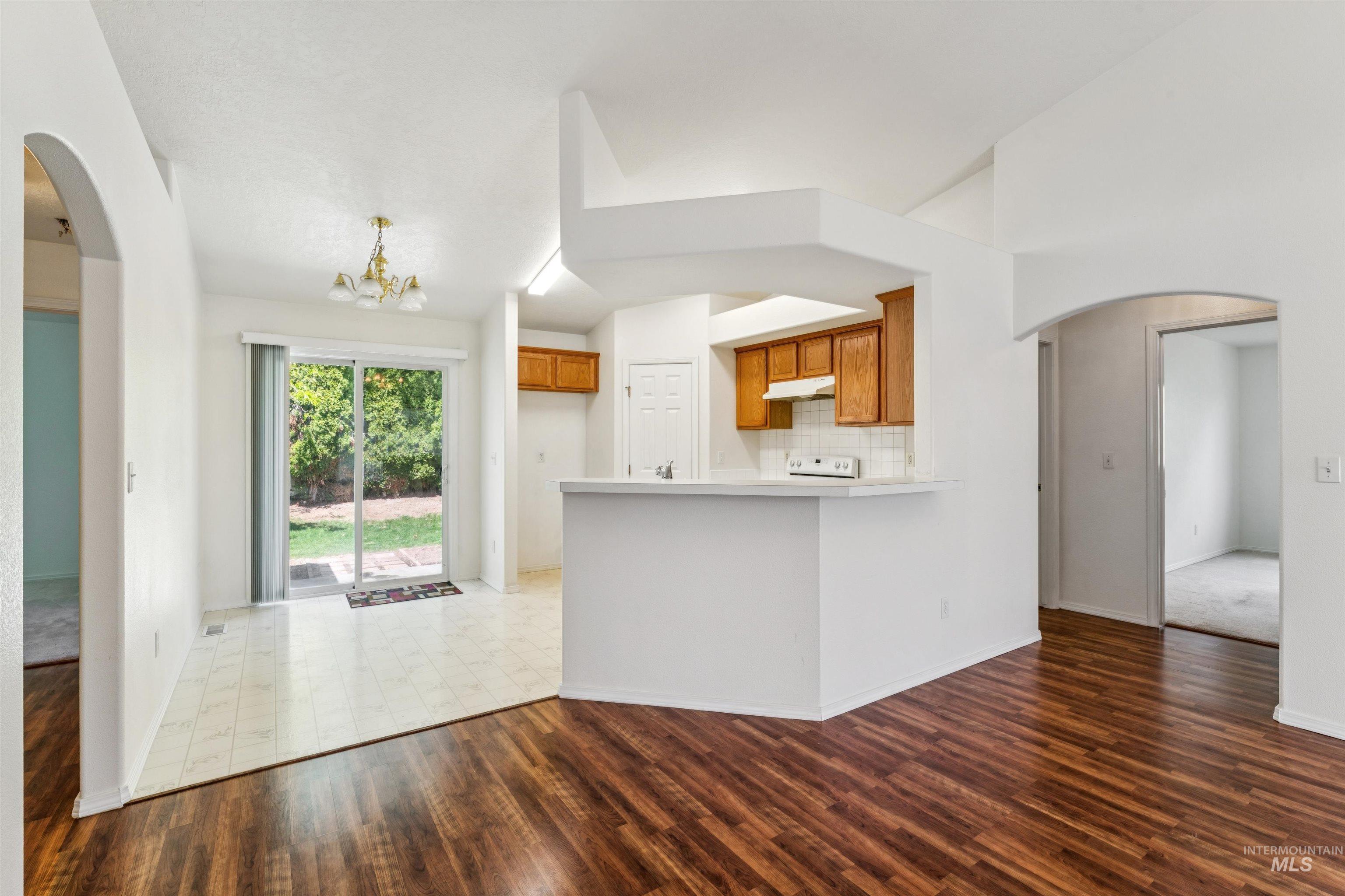 1196 W Karat Way, Kuna, Idaho 83634, 3 Bedrooms, 2 Bathrooms, Residential For Sale, Price $370,000,MLS 98983460