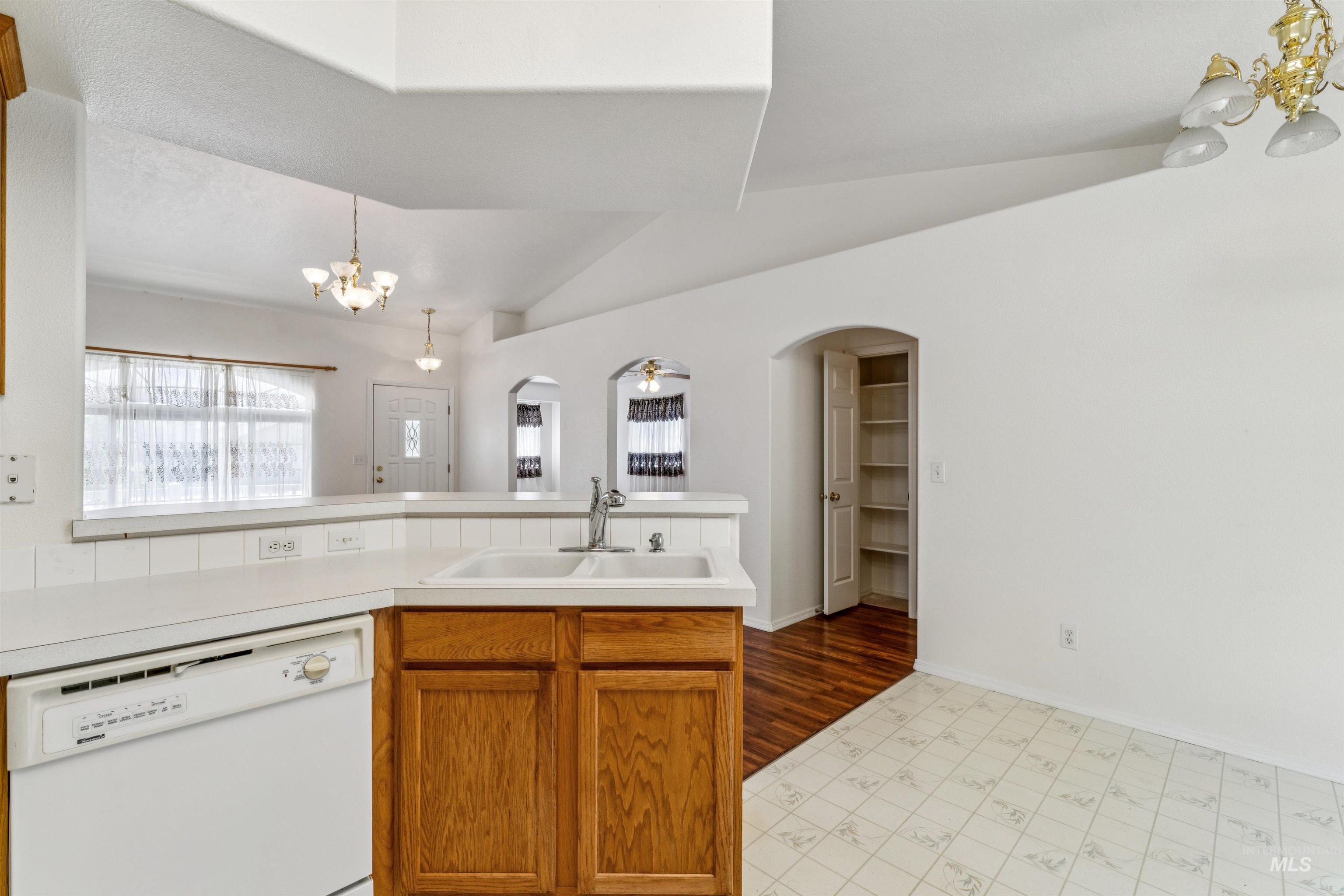 1196 W Karat Way, Kuna, Idaho 83634, 3 Bedrooms, 2 Bathrooms, Residential For Sale, Price $370,000,MLS 98983460