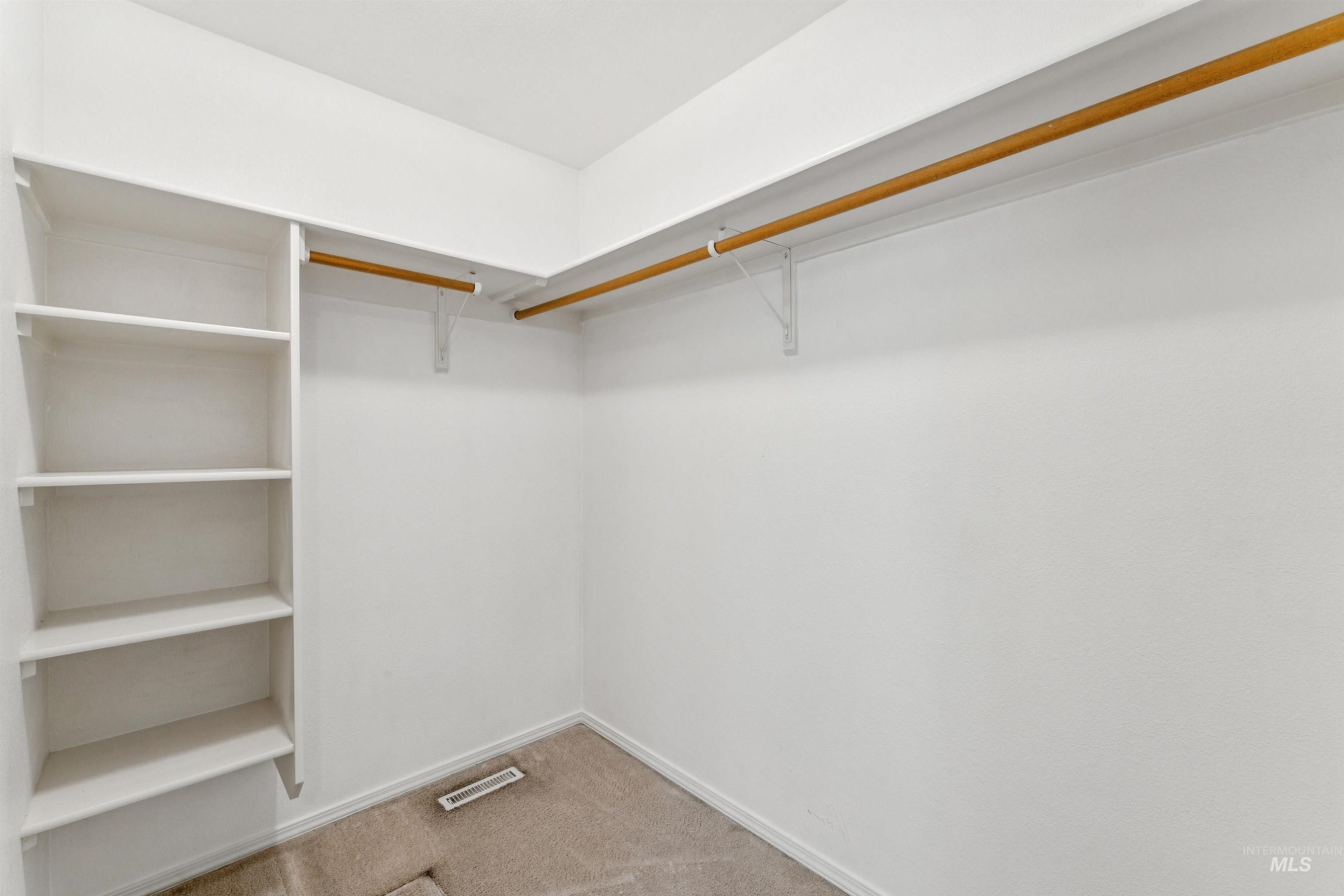 1196 W Karat Way, Kuna, Idaho 83634, 3 Bedrooms, 2 Bathrooms, Residential For Sale, Price $370,000,MLS 98983460