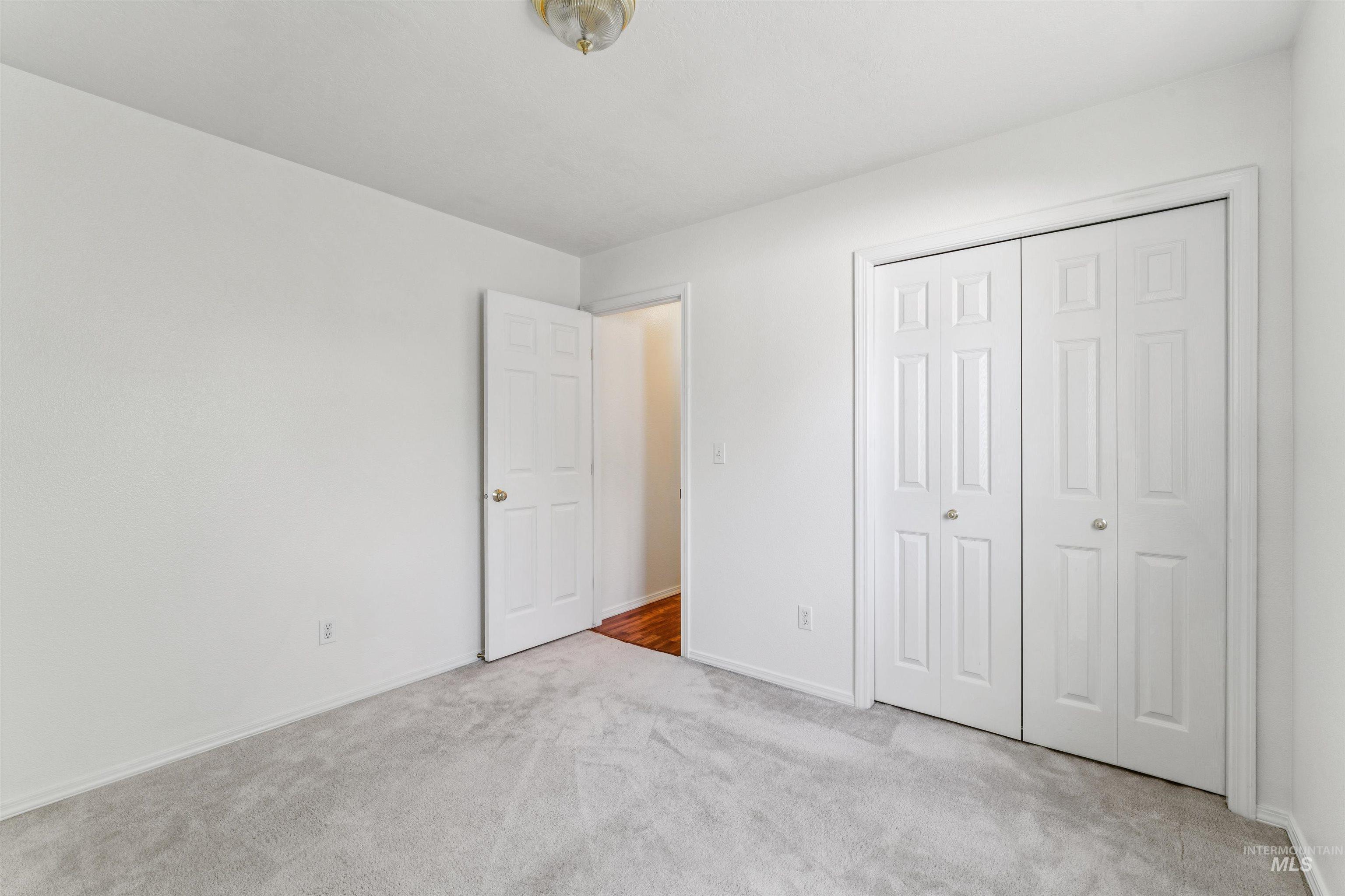 1196 W Karat Way, Kuna, Idaho 83634, 3 Bedrooms, 2 Bathrooms, Residential For Sale, Price $370,000,MLS 98983460