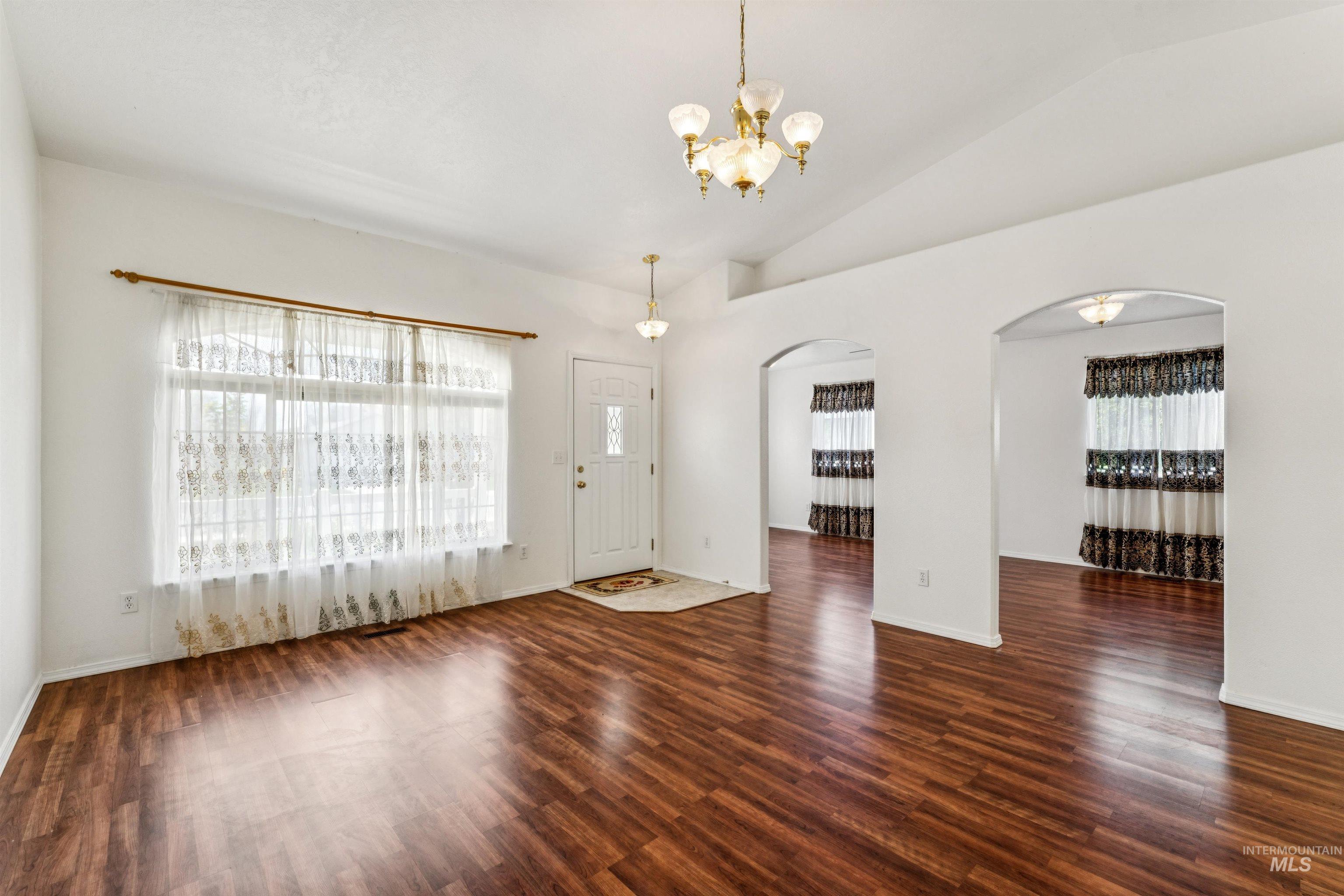 1196 W Karat Way, Kuna, Idaho 83634, 3 Bedrooms, 2 Bathrooms, Residential For Sale, Price $370,000,MLS 98983460