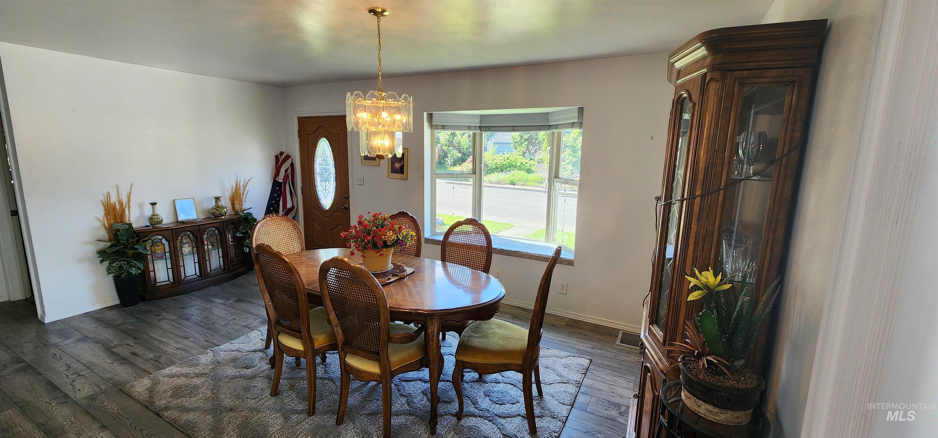 1311 4th Street, Clarkston, Washington 99403, 4 Bedrooms, 2 Bathrooms, Residential For Sale, Price $399,900,MLS 98983463
