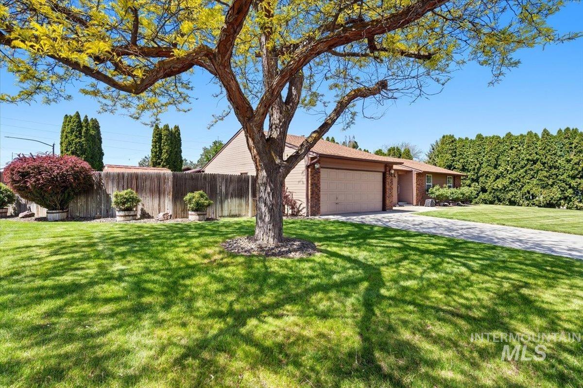 95 S Andrew St., Nampa, Idaho 83651-2462, 3 Bedrooms, 2 Bathrooms, Residential For Sale, Price $349,000,MLS 98983464