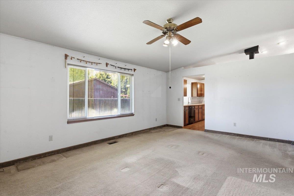 95 S Andrew St., Nampa, Idaho 83651-2462, 3 Bedrooms, 2 Bathrooms, Residential For Sale, Price $349,000,MLS 98983464