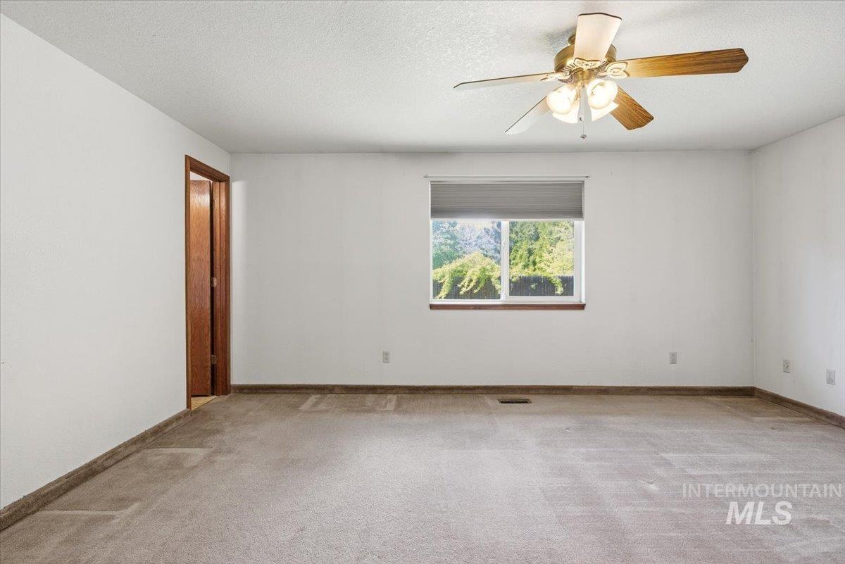 95 S Andrew St., Nampa, Idaho 83651-2462, 3 Bedrooms, 2 Bathrooms, Residential For Sale, Price $349,000,MLS 98983464