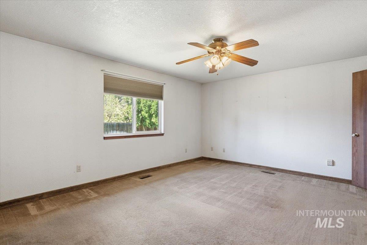 95 S Andrew St., Nampa, Idaho 83651-2462, 3 Bedrooms, 2 Bathrooms, Residential For Sale, Price $349,000,MLS 98983464