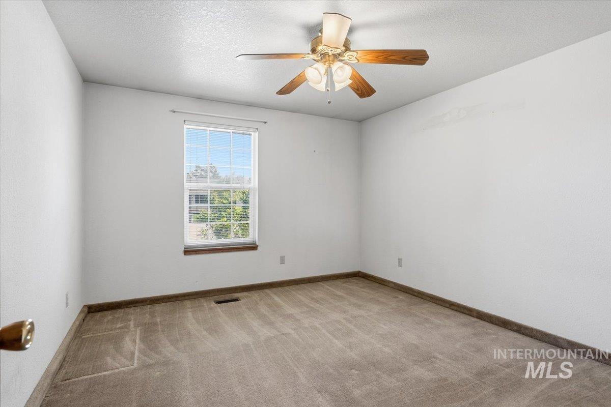 95 S Andrew St., Nampa, Idaho 83651-2462, 3 Bedrooms, 2 Bathrooms, Residential For Sale, Price $349,000,MLS 98983464