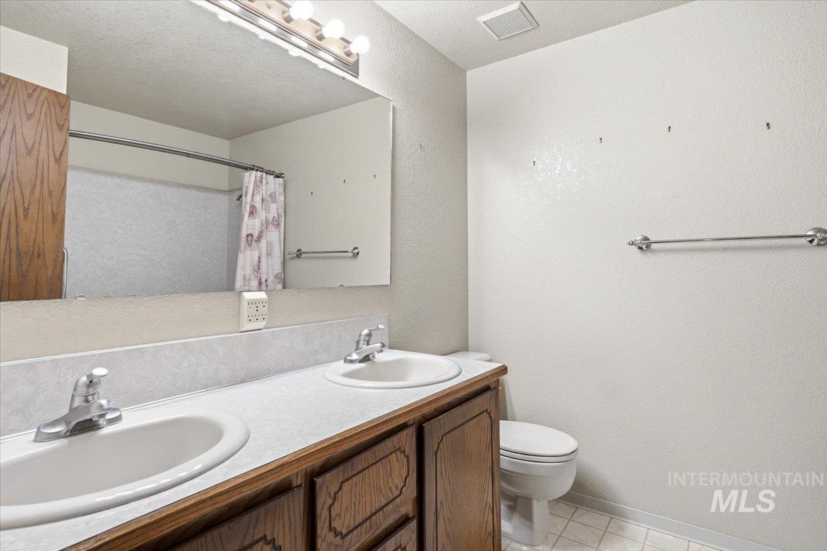 95 S Andrew St., Nampa, Idaho 83651-2462, 3 Bedrooms, 2 Bathrooms, Residential For Sale, Price $349,000,MLS 98983464