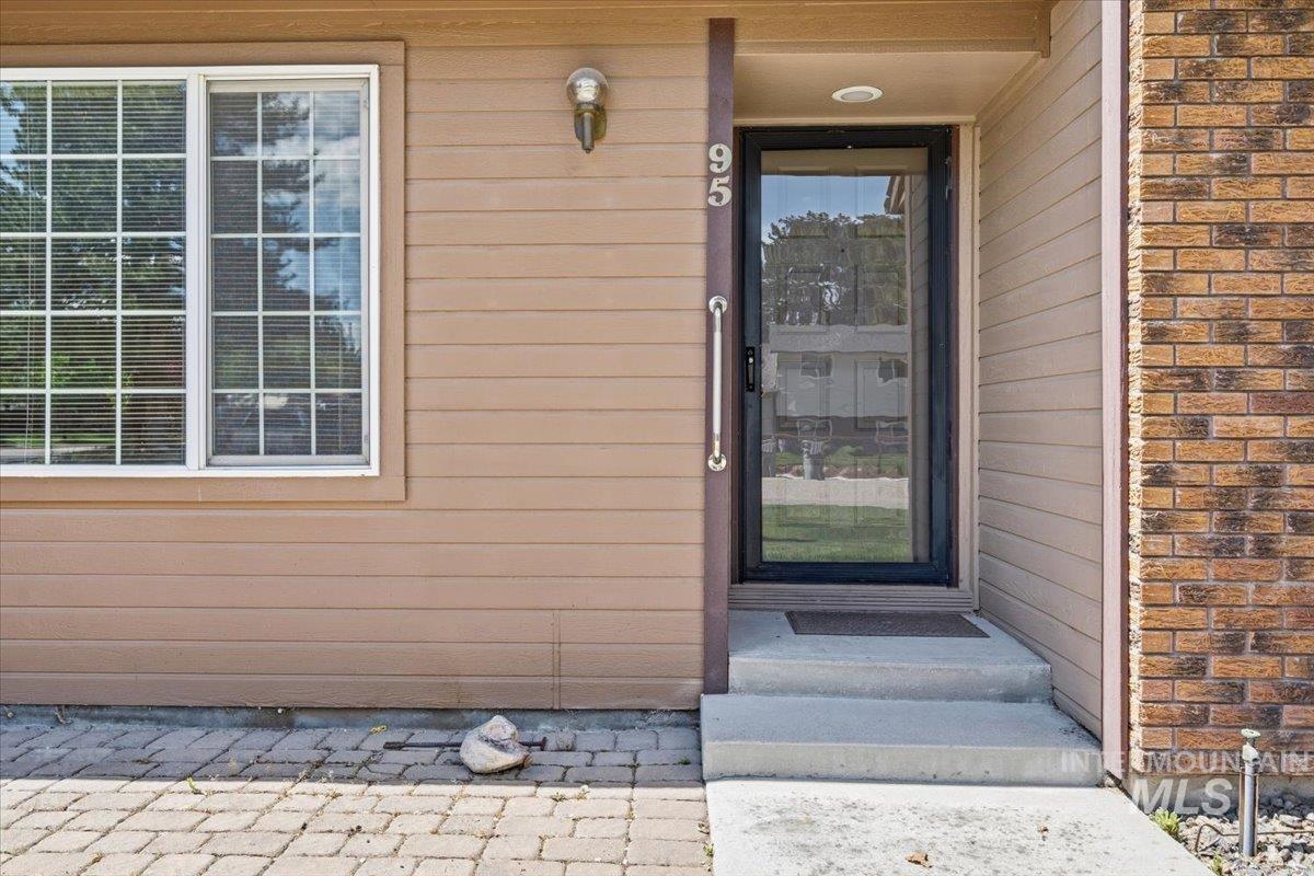 95 S Andrew St., Nampa, Idaho 83651-2462, 3 Bedrooms, 2 Bathrooms, Residential For Sale, Price $349,000,MLS 98983464