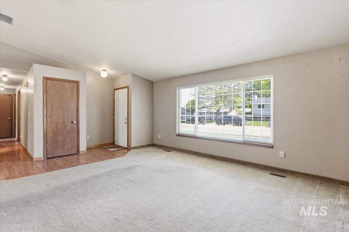 95 S Andrew St., Nampa, Idaho 83651-2462, 3 Bedrooms, 2 Bathrooms, Residential For Sale, Price $349,000,MLS 98983464