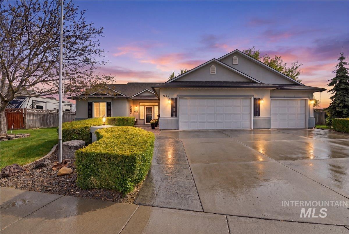 620 E Sable Ridge Dr, Kuna, Idaho 83634, 3 Bedrooms, 2 Bathrooms, Residential For Sale, Price $459,900,MLS 98983465