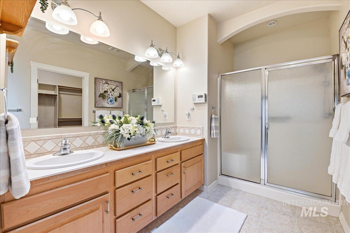 620 E Sable Ridge Dr, Kuna, Idaho 83634, 3 Bedrooms, 2 Bathrooms, Residential For Sale, Price $459,900,MLS 98983465