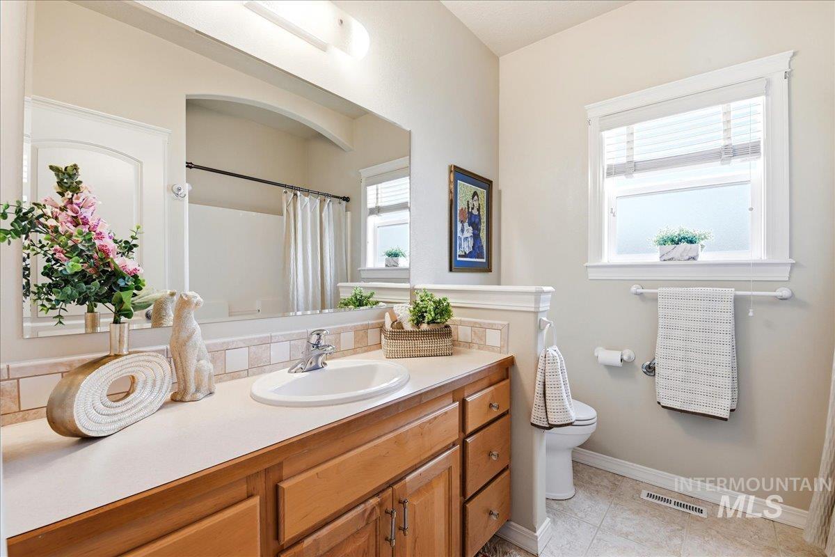 620 E Sable Ridge Dr, Kuna, Idaho 83634, 3 Bedrooms, 2 Bathrooms, Residential For Sale, Price $459,900,MLS 98983465