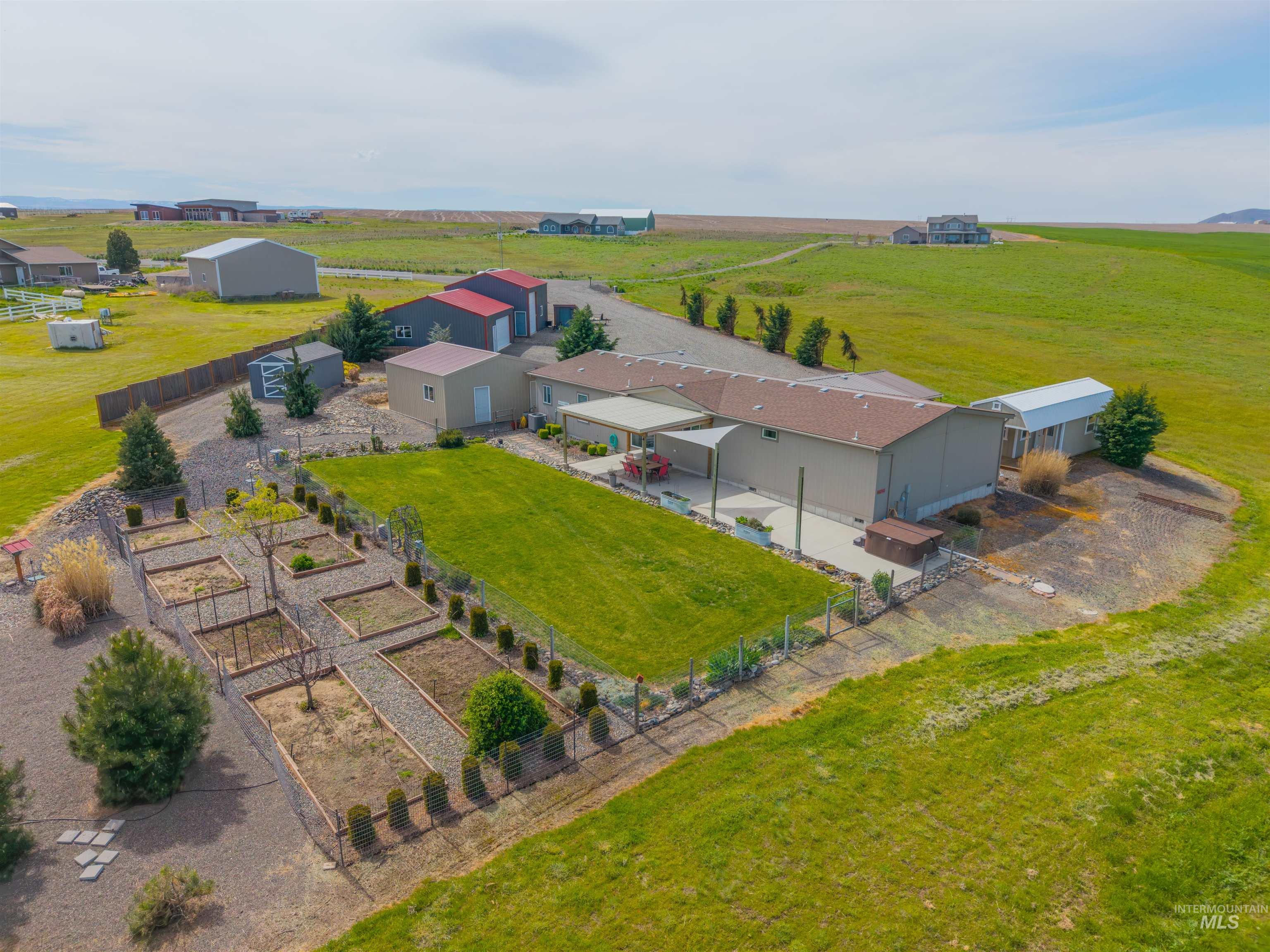 1555 Amity Lane, Clarkston, Washington 99403, 3 Bedrooms, 2 Bathrooms, Residential For Sale, Price $699,000, 98983466