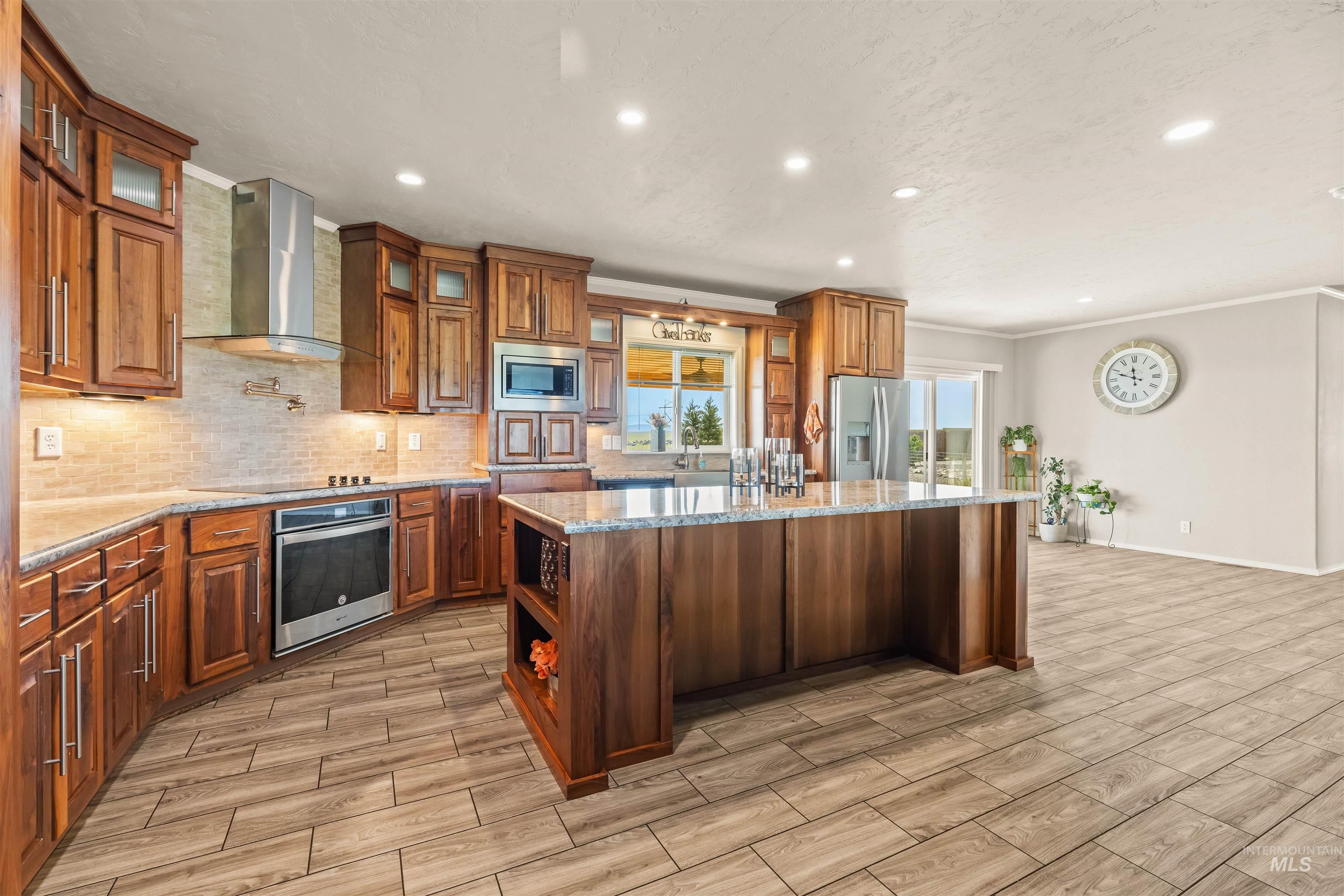 1555 Amity Lane, Clarkston, Washington 99403, 3 Bedrooms, 2 Bathrooms, Residential For Sale, Price $699,000, 98983466