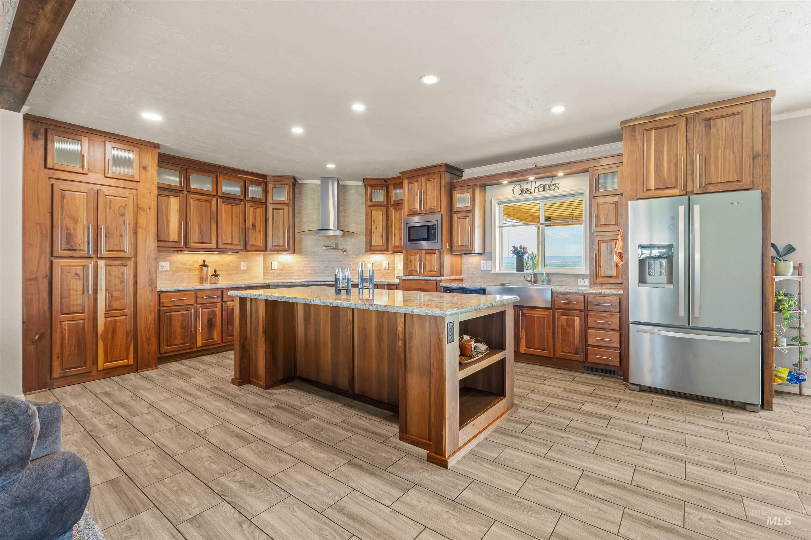 1555 Amity Lane, Clarkston, Washington 99403, 3 Bedrooms, 2 Bathrooms, Residential For Sale, Price $699,000, 98983466