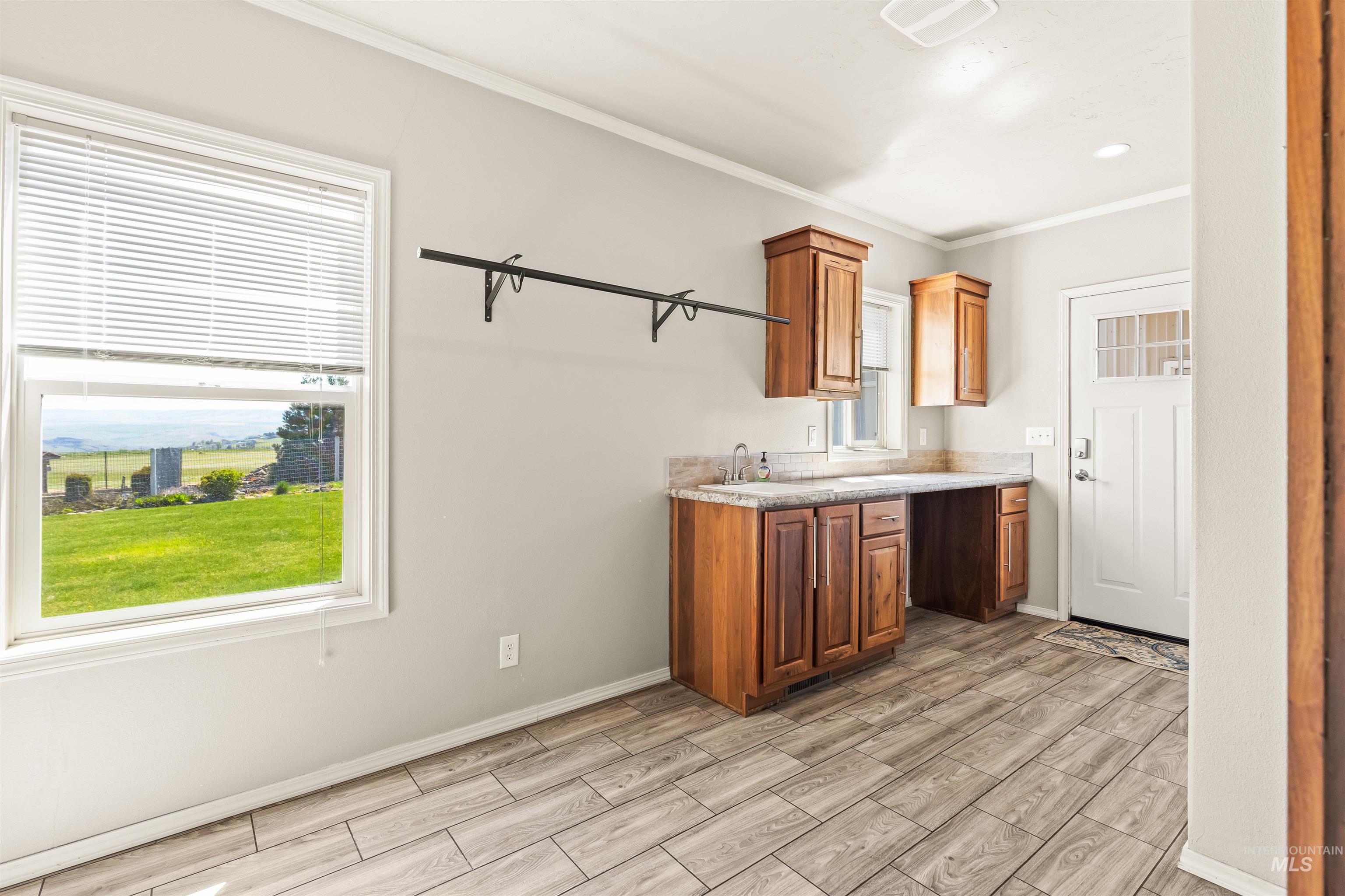 1555 Amity Lane, Clarkston, Washington 99403, 3 Bedrooms, 2 Bathrooms, Residential For Sale, Price $699,000, 98983466