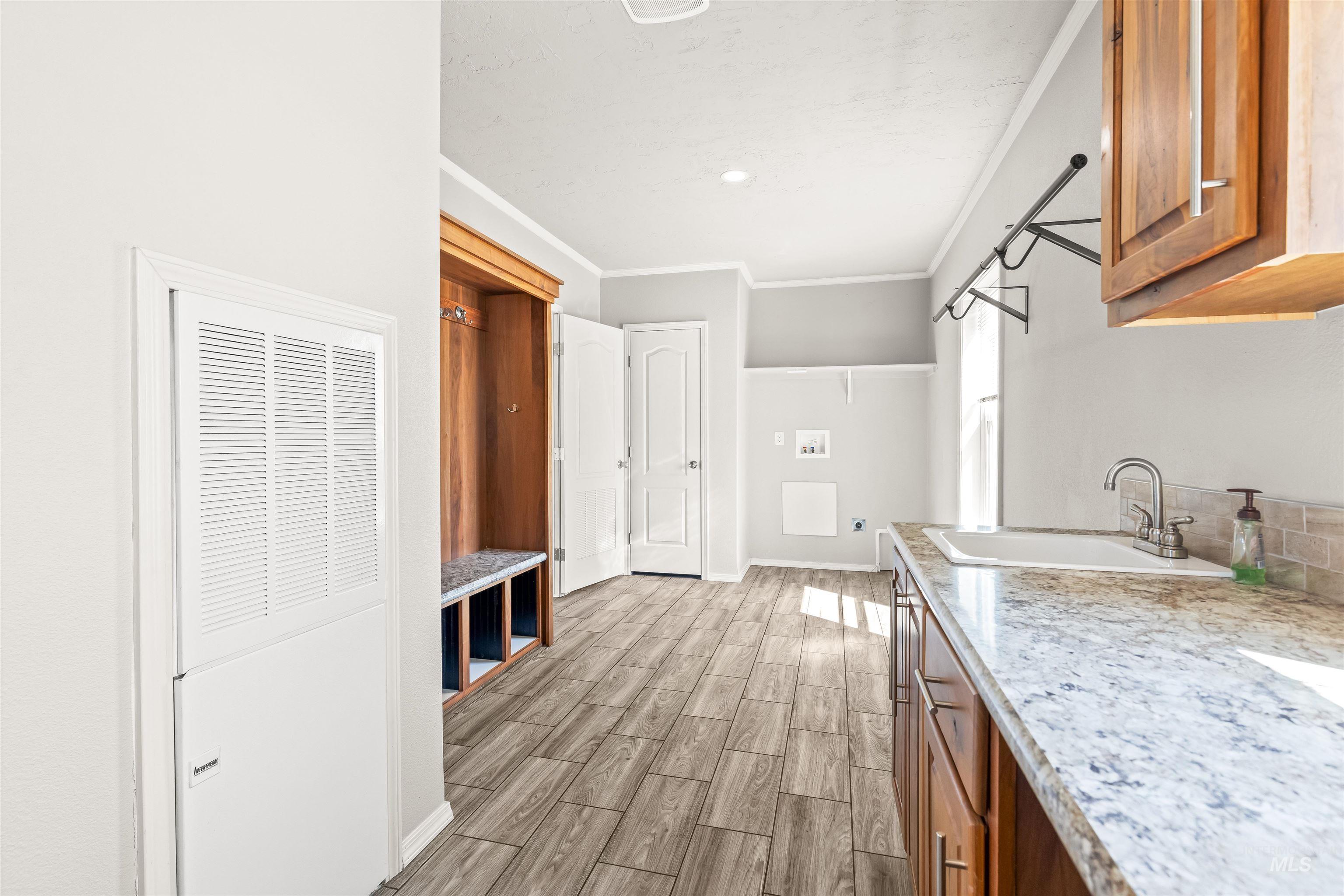 1555 Amity Lane, Clarkston, Washington 99403, 3 Bedrooms, 2 Bathrooms, Residential For Sale, Price $699,000, 98983466