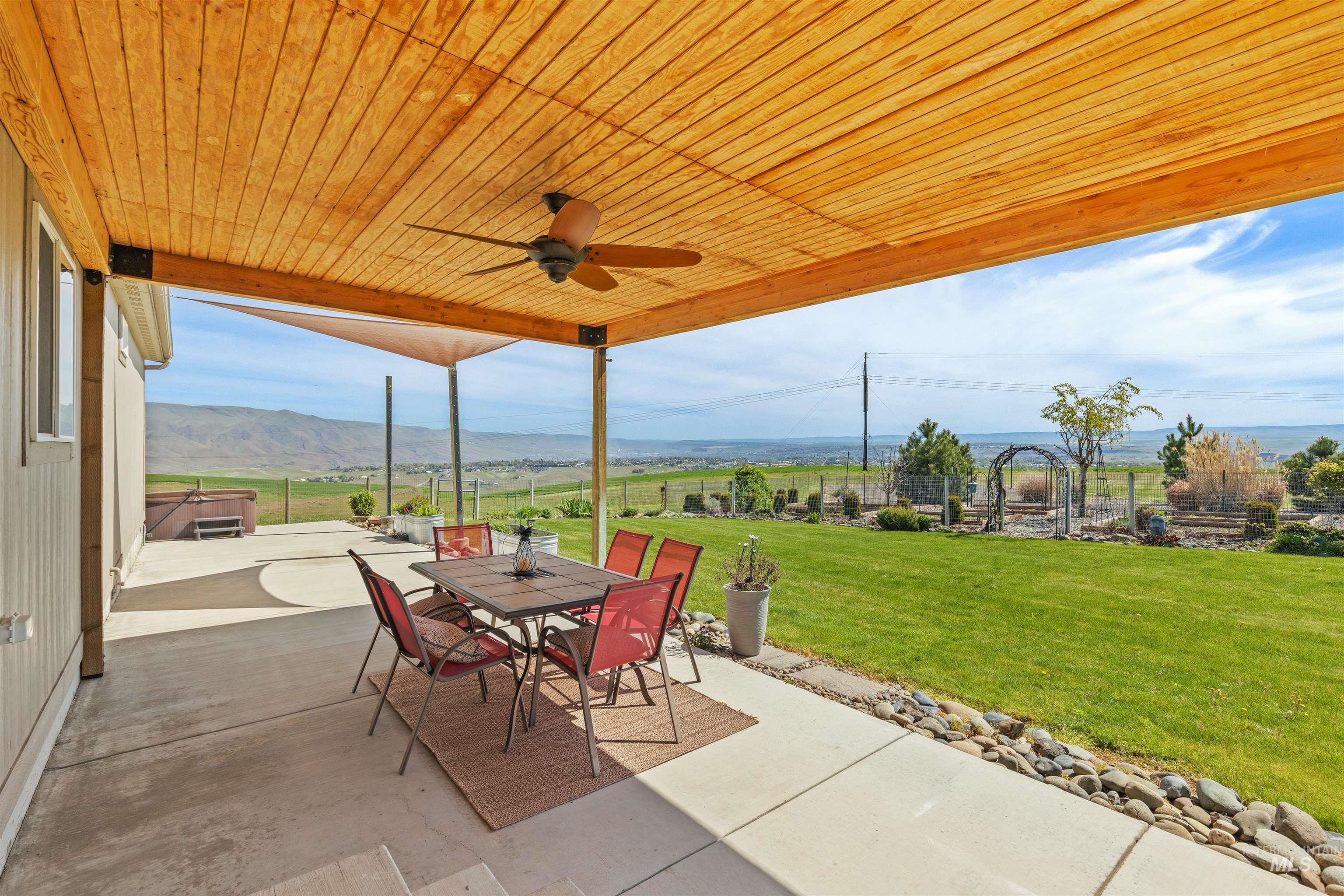 1555 Amity Lane, Clarkston, Washington 99403, 3 Bedrooms, 2 Bathrooms, Residential For Sale, Price $699,000, 98983466