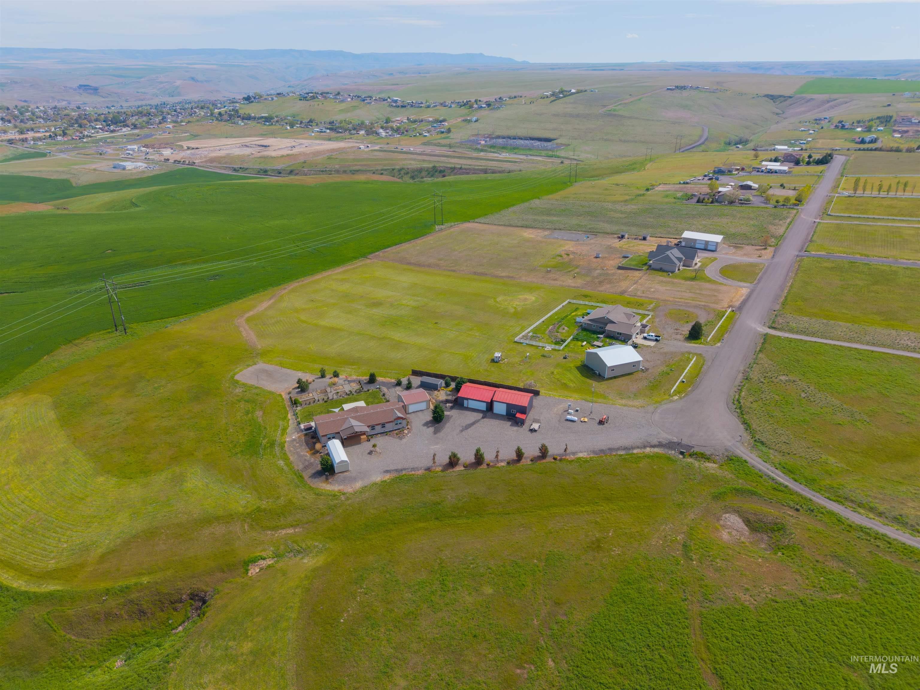 1555 Amity Lane, Clarkston, Washington 99403, 3 Bedrooms, 2 Bathrooms, Residential For Sale, Price $699,000, 98983466