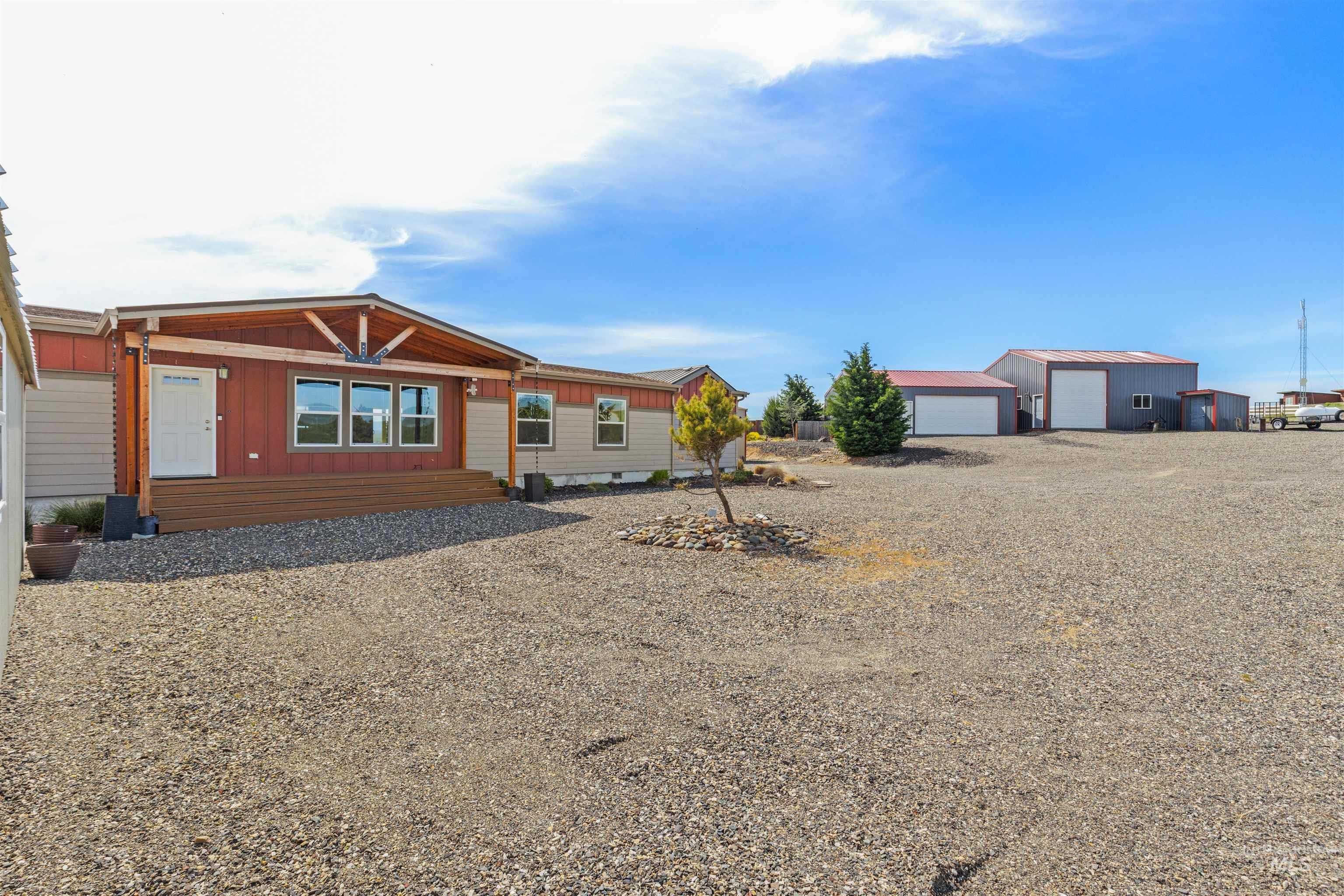 1555 Amity Lane, Clarkston, Washington 99403, 3 Bedrooms, 2 Bathrooms, Residential For Sale, Price $699,000, 98983466