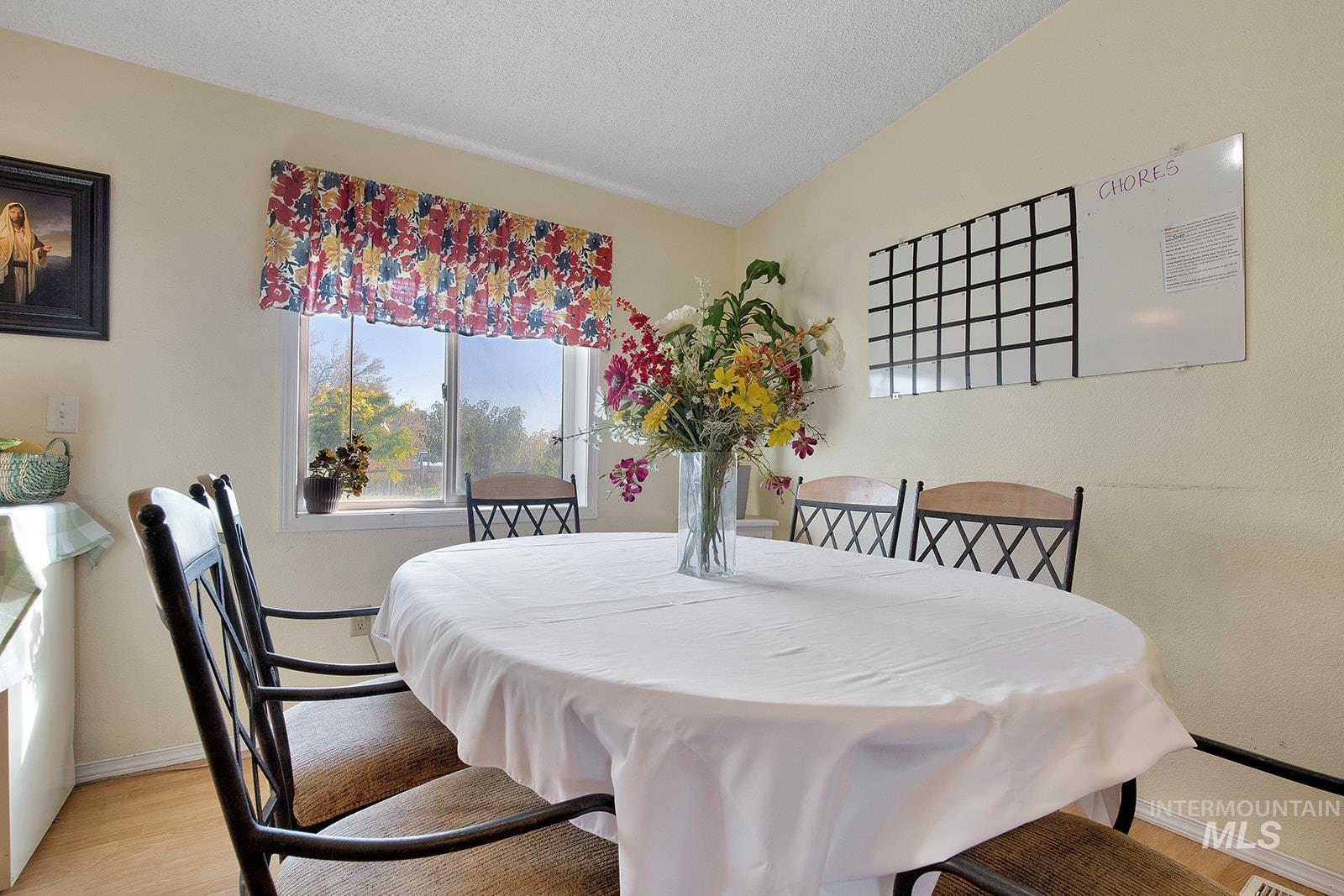 711 W Polk St, Kimberly, Idaho 83301, 3 Bedrooms, 2 Bathrooms, Residential For Sale, Price $290,000,MLS 98983467