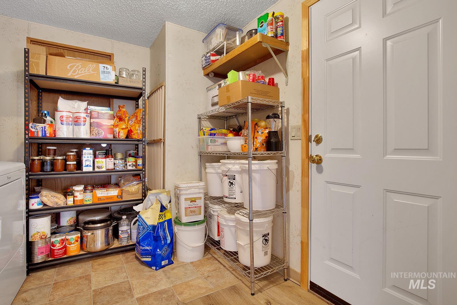 711 W Polk St, Kimberly, Idaho 83301, 3 Bedrooms, 2 Bathrooms, Residential For Sale, Price $290,000,MLS 98983467