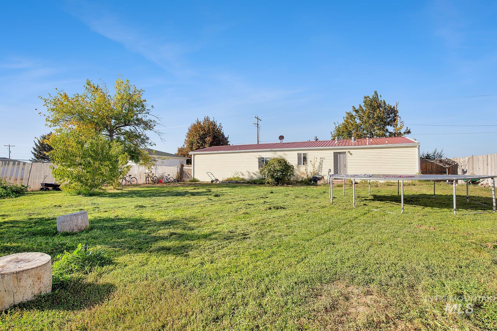 711 W Polk St, Kimberly, Idaho 83301, 3 Bedrooms, 2 Bathrooms, Residential For Sale, Price $290,000,MLS 98983467