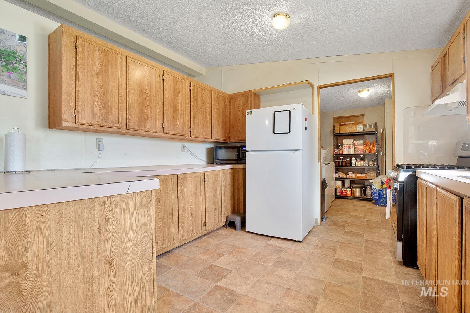 711 W Polk St, Kimberly, Idaho 83301, 3 Bedrooms, 2 Bathrooms, Residential For Sale, Price $290,000,MLS 98983467