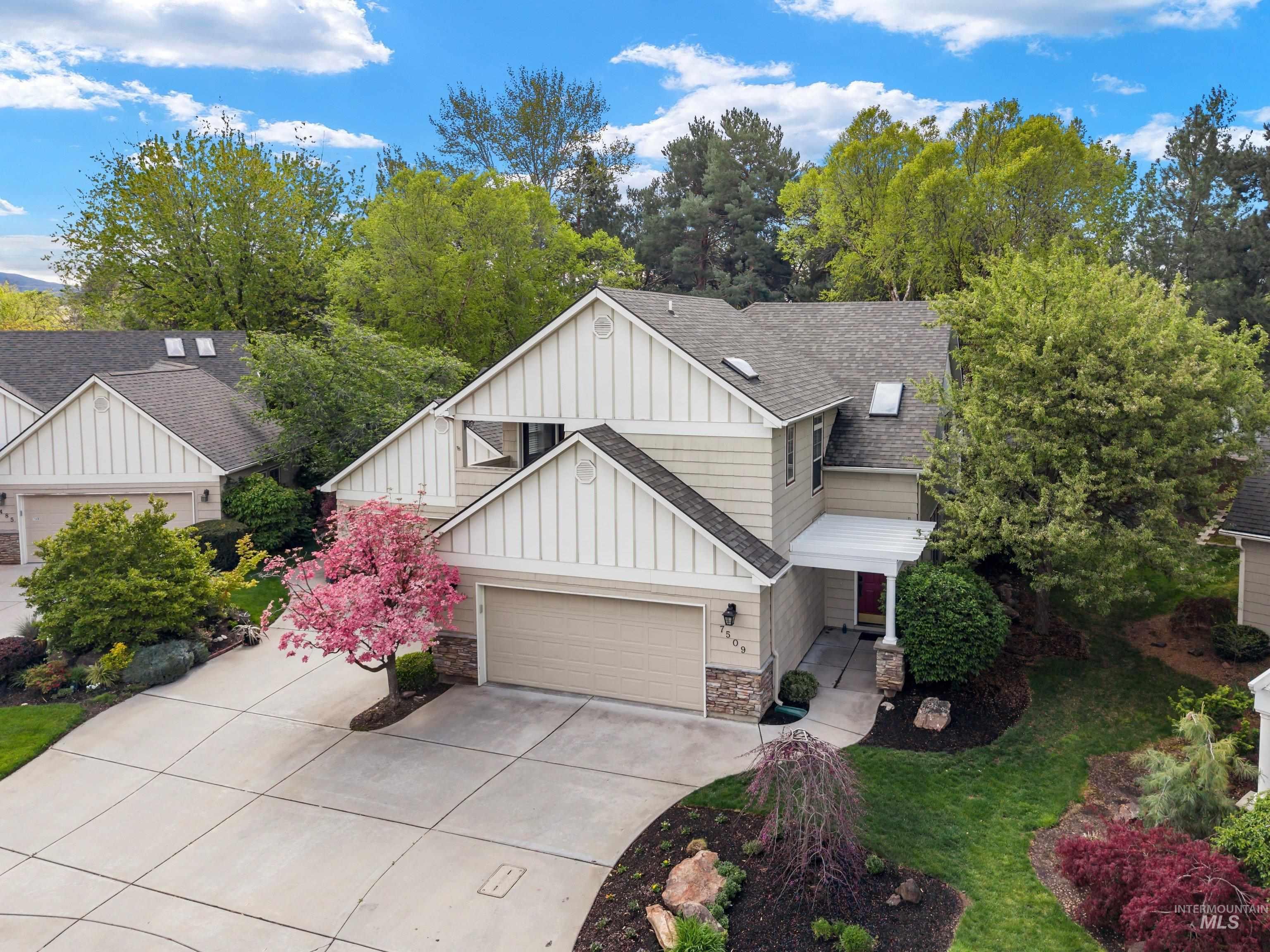 7509 W Hathaway Ln, Garden City, Idaho 83714, 3 Bedrooms, 2.5 Bathrooms, Residential For Sale, Price $689,900,MLS 98983470