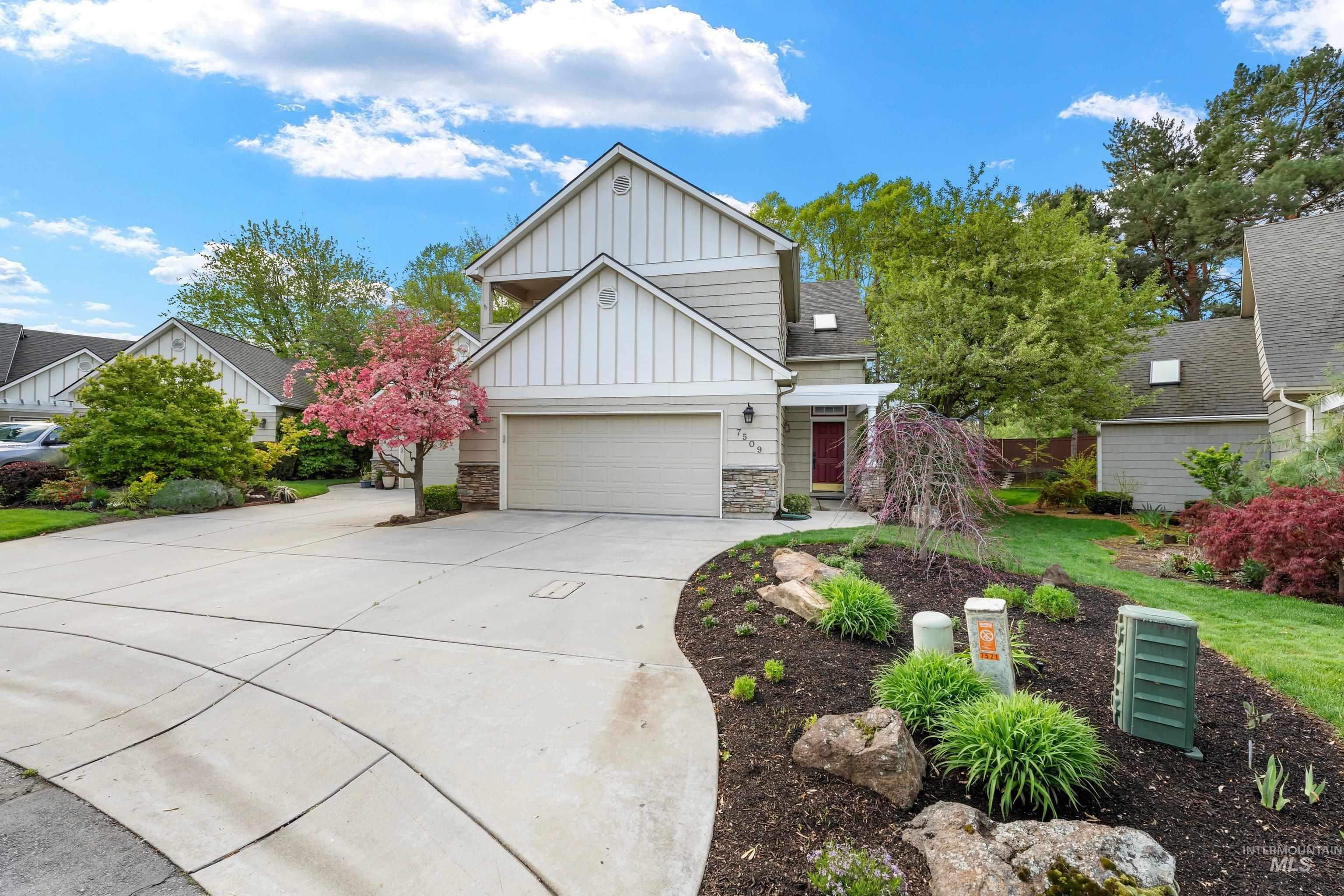 7509 W Hathaway Ln, Garden City, Idaho 83714, 3 Bedrooms, 2.5 Bathrooms, Residential For Sale, Price $689,900,MLS 98983470