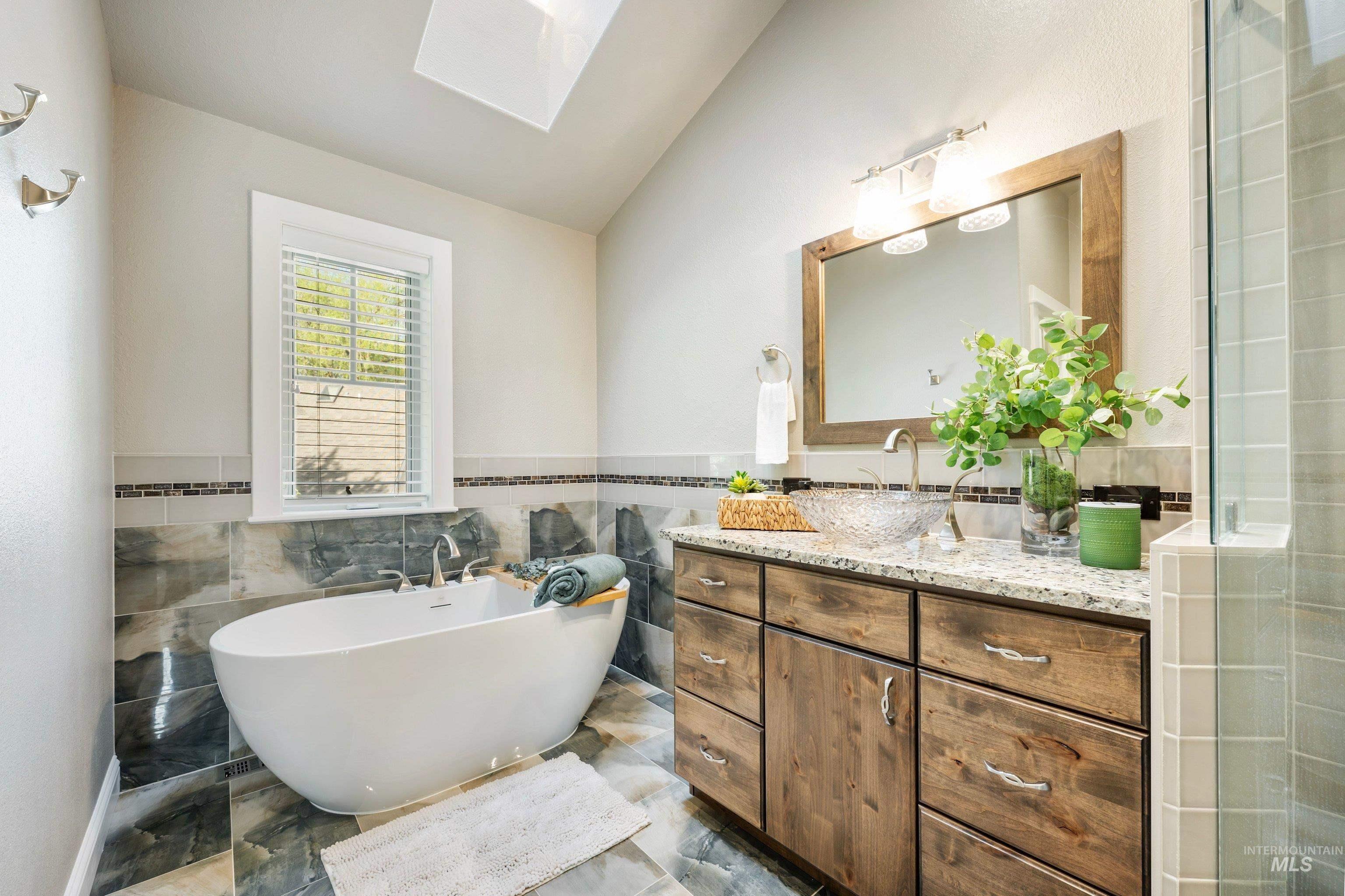 7509 W Hathaway Ln, Garden City, Idaho 83714, 3 Bedrooms, 2.5 Bathrooms, Residential For Sale, Price $689,900,MLS 98983470