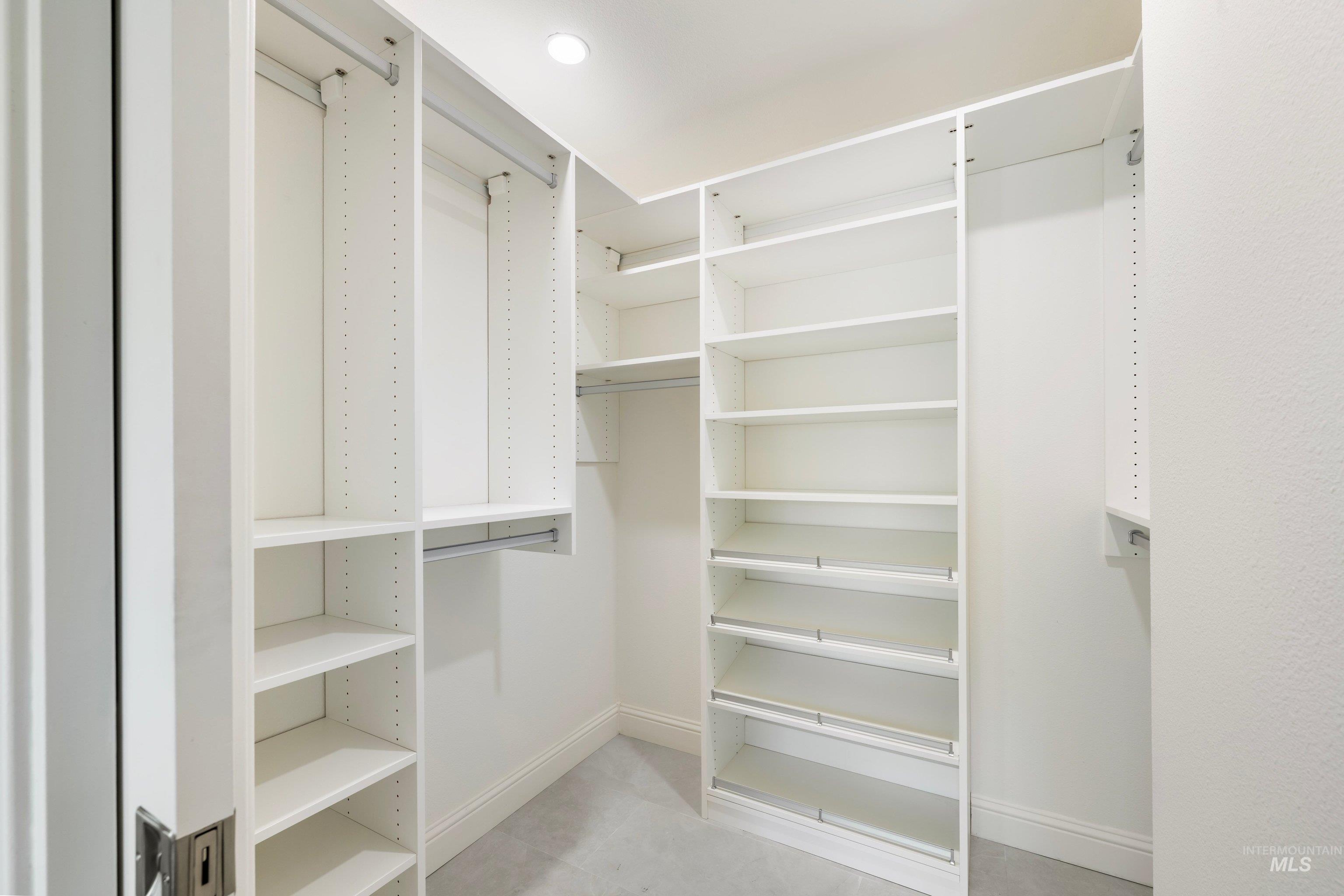 7509 W Hathaway Ln, Garden City, Idaho 83714, 3 Bedrooms, 2.5 Bathrooms, Residential For Sale, Price $689,900,MLS 98983470