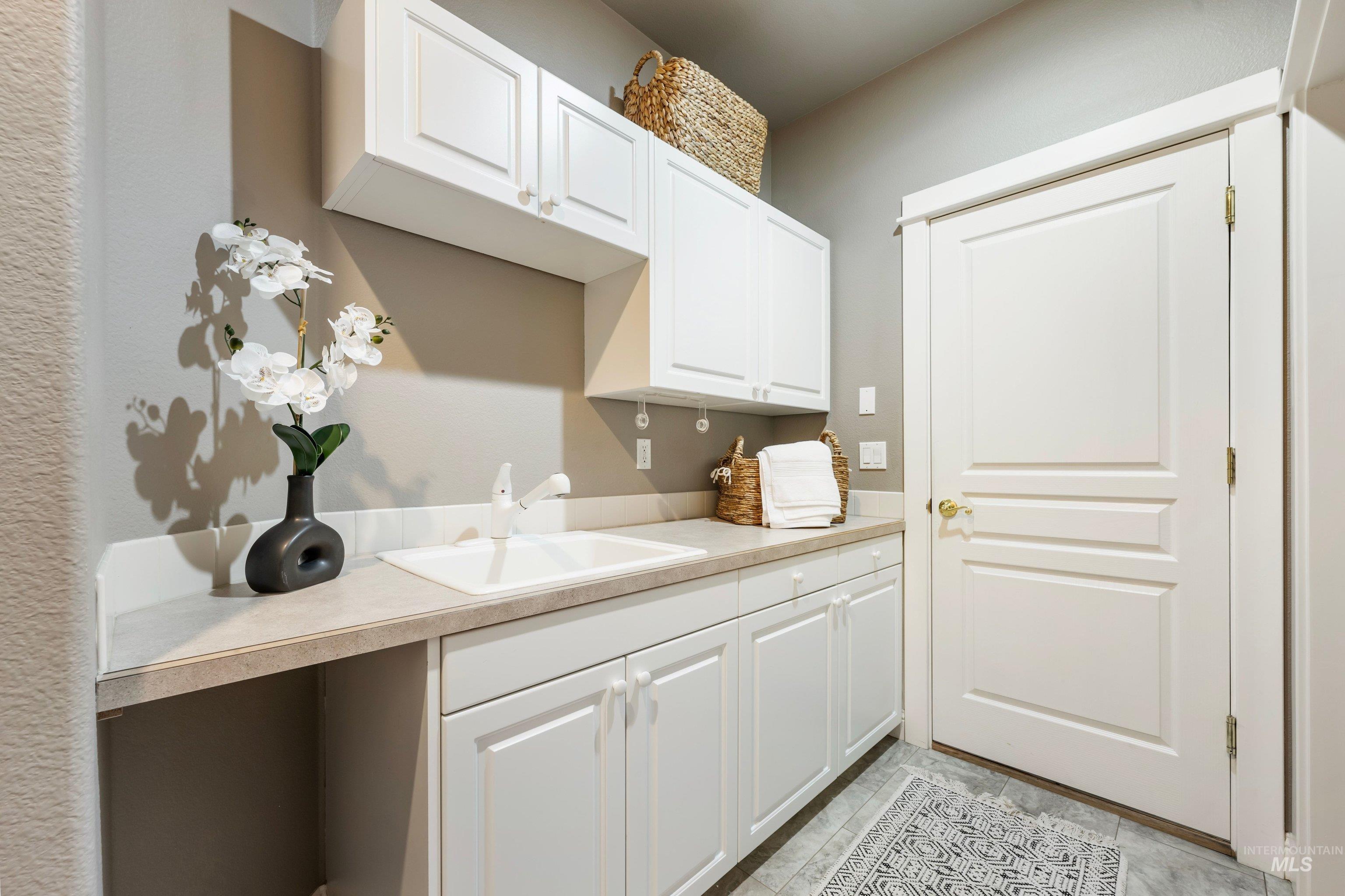 7509 W Hathaway Ln, Garden City, Idaho 83714, 3 Bedrooms, 2.5 Bathrooms, Residential For Sale, Price $689,900,MLS 98983470