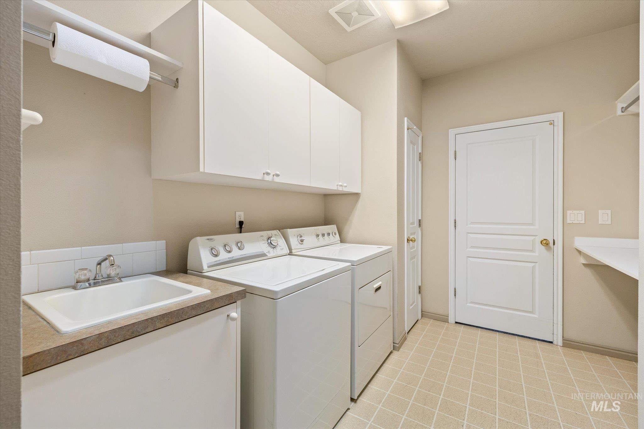 3991 N Kessinger Ln, Boise, Idaho 83703, 3 Bedrooms, 2.5 Bathrooms, Residential For Sale, Price $699,000, 98983471