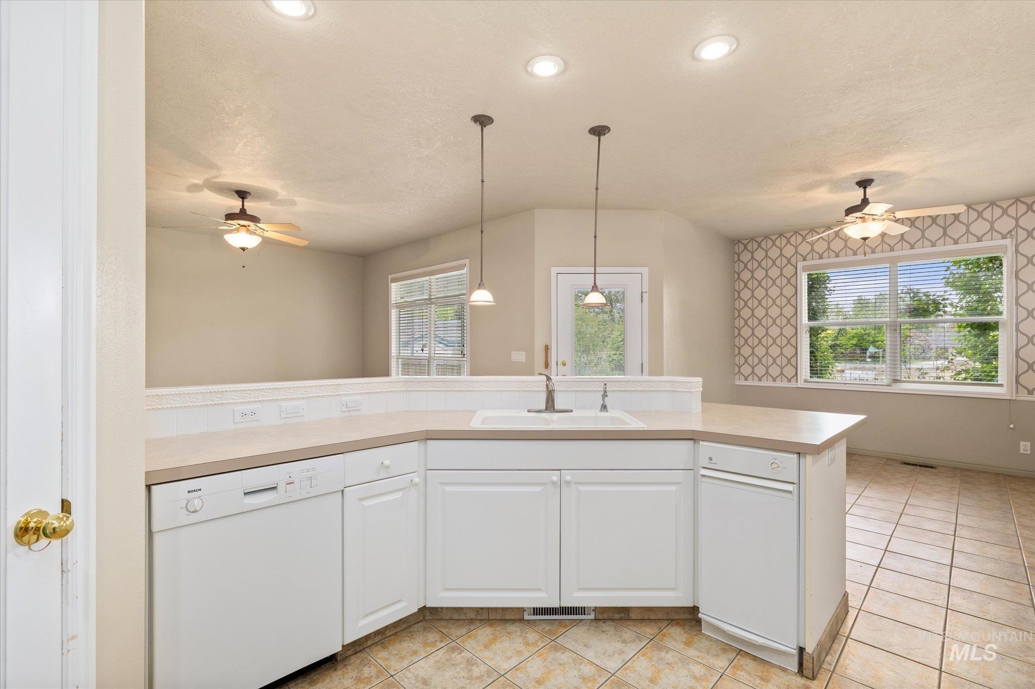 3991 N Kessinger Ln, Boise, Idaho 83703, 3 Bedrooms, 2.5 Bathrooms, Residential For Sale, Price $699,000, 98983471