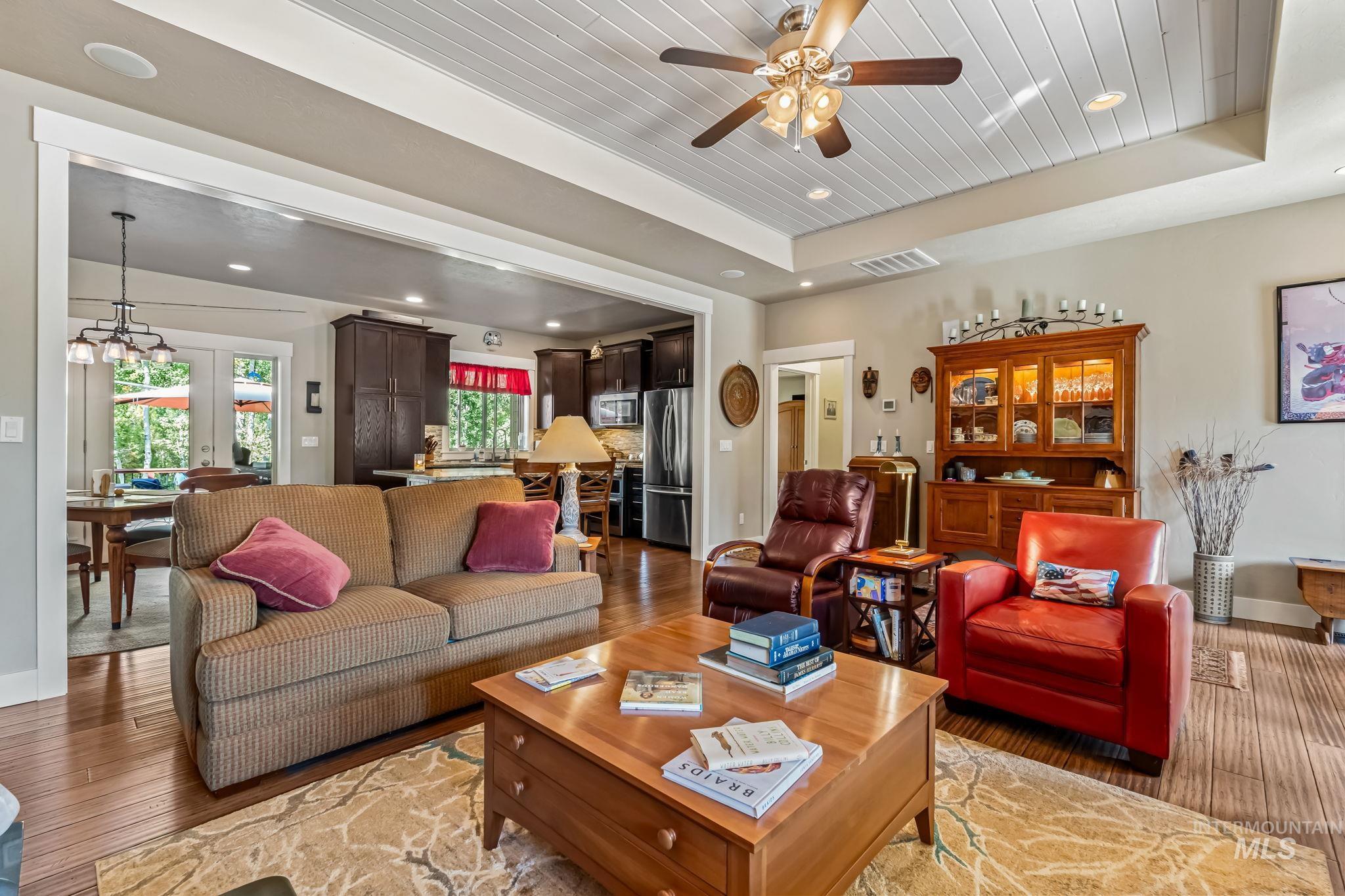 22 Windsong Place, Donnelly, Idaho 83615-0000, 3 Bedrooms, 2 Bathrooms, Residential For Sale, Price $798,900, 98983472