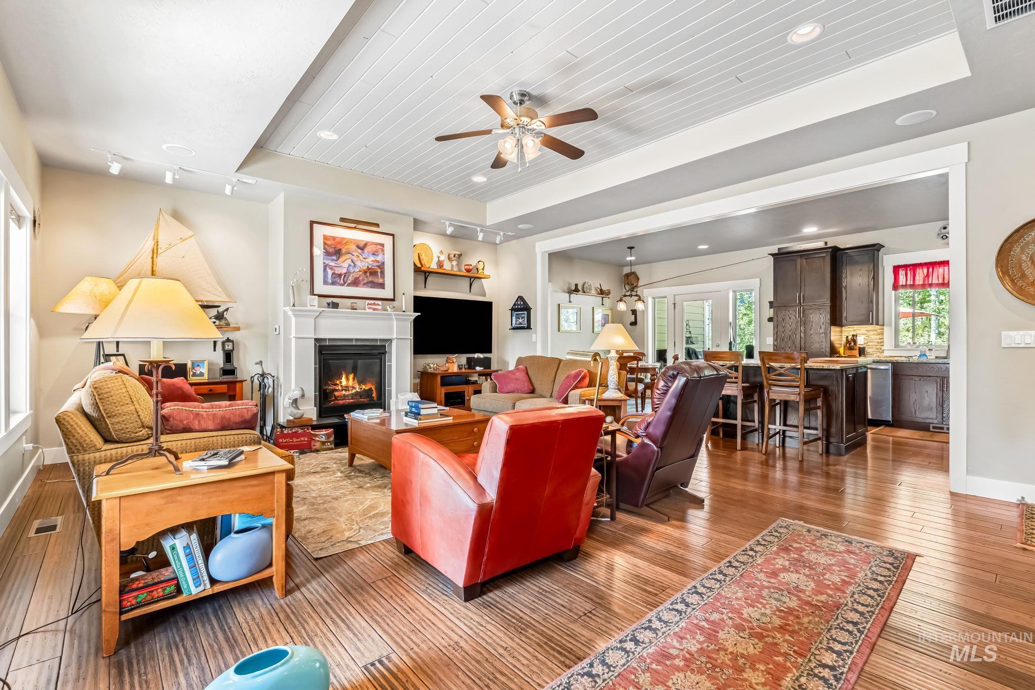 22 Windsong Place, Donnelly, Idaho 83615-0000, 3 Bedrooms, 2 Bathrooms, Residential For Sale, Price $798,900, 98983472