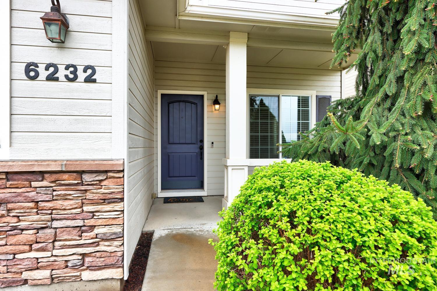 6232 N Silver Elm Way, Meridian, Idaho 83646, 4 Bedrooms, 2.5 Bathrooms, Residential For Sale, Price $485,000,MLS 98983474