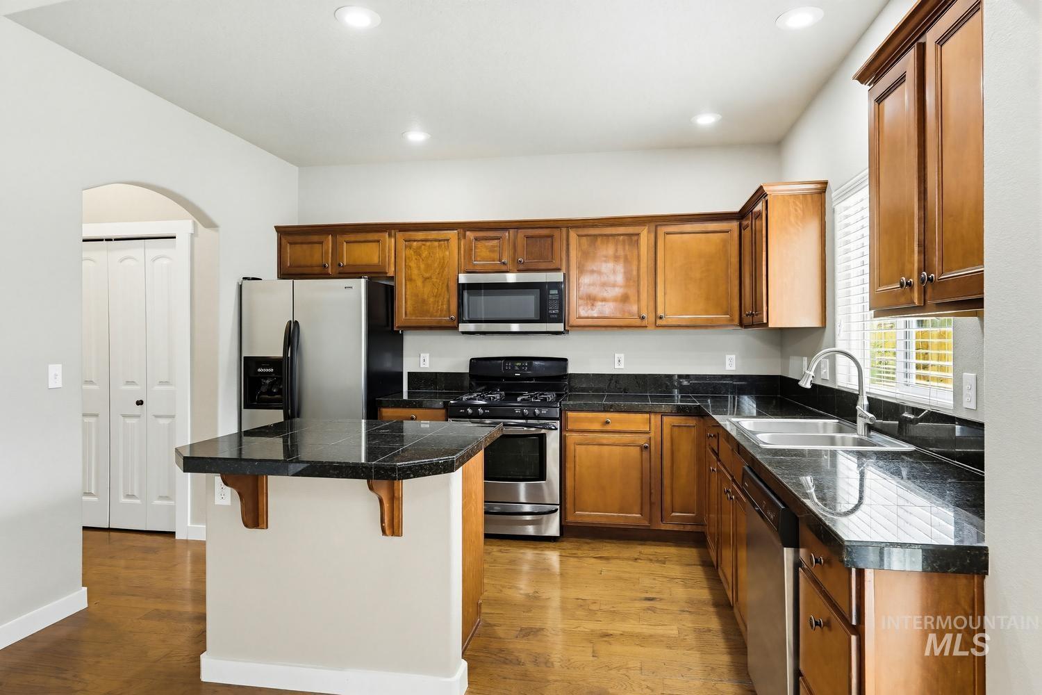 6232 N Silver Elm Way, Meridian, Idaho 83646, 4 Bedrooms, 2.5 Bathrooms, Residential For Sale, Price $485,000,MLS 98983474