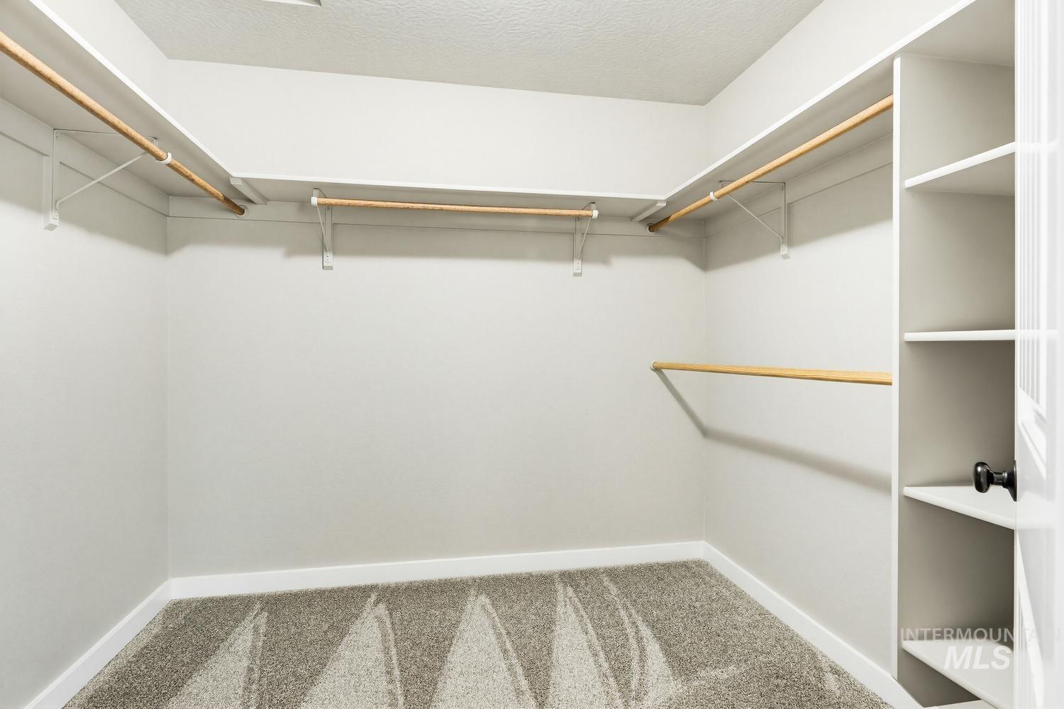 6232 N Silver Elm Way, Meridian, Idaho 83646, 4 Bedrooms, 2.5 Bathrooms, Residential For Sale, Price $485,000,MLS 98983474