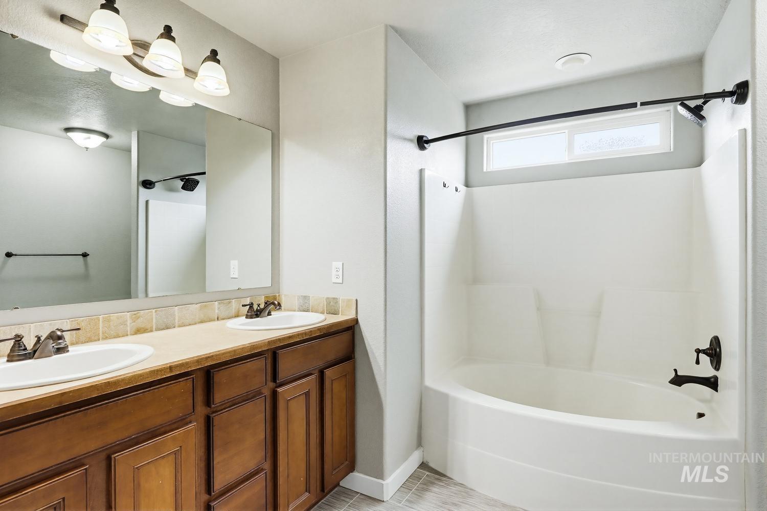 6232 N Silver Elm Way, Meridian, Idaho 83646, 4 Bedrooms, 2.5 Bathrooms, Residential For Sale, Price $485,000,MLS 98983474