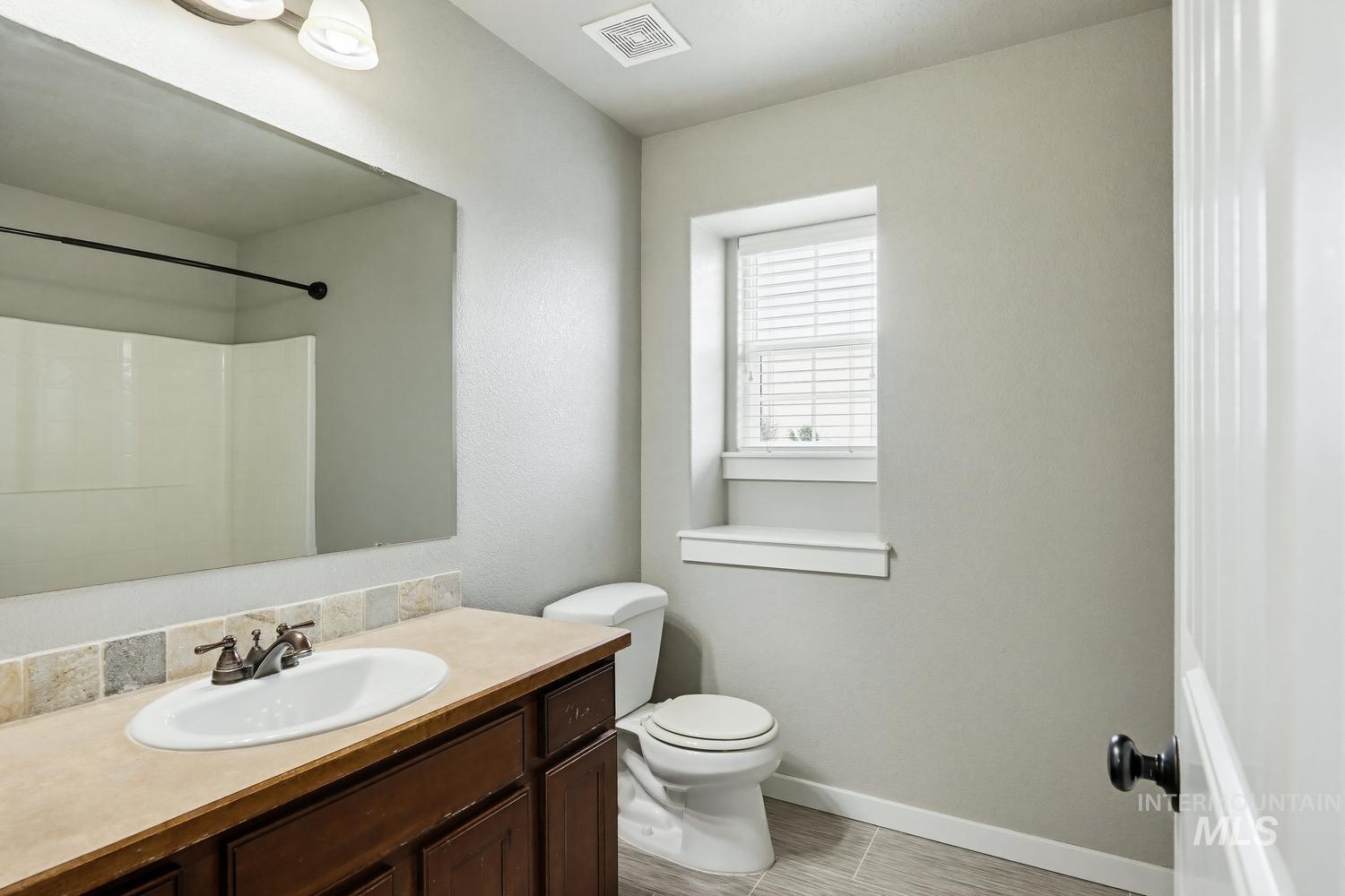 6232 N Silver Elm Way, Meridian, Idaho 83646, 4 Bedrooms, 2.5 Bathrooms, Residential For Sale, Price $485,000,MLS 98983474