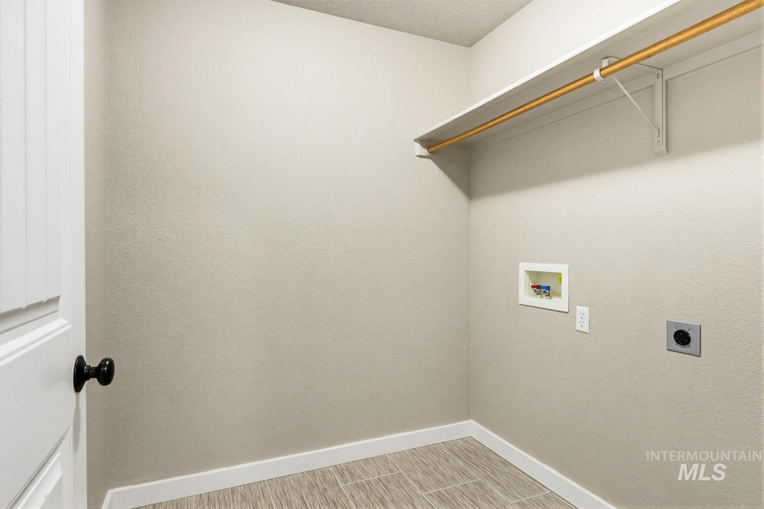 6232 N Silver Elm Way, Meridian, Idaho 83646, 4 Bedrooms, 2.5 Bathrooms, Residential For Sale, Price $485,000,MLS 98983474