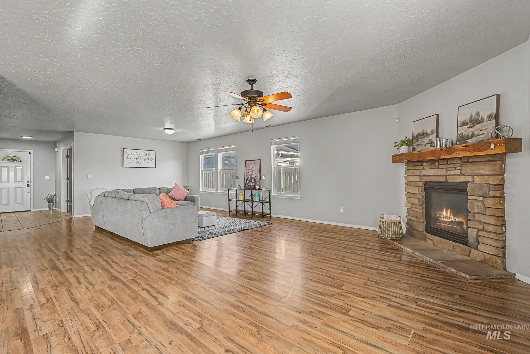 1103 N Cambrick Drive, Kuna, Idaho 83634, 5 Bedrooms, 3 Bathrooms, Residential For Sale, Price $534,900,MLS 98983475