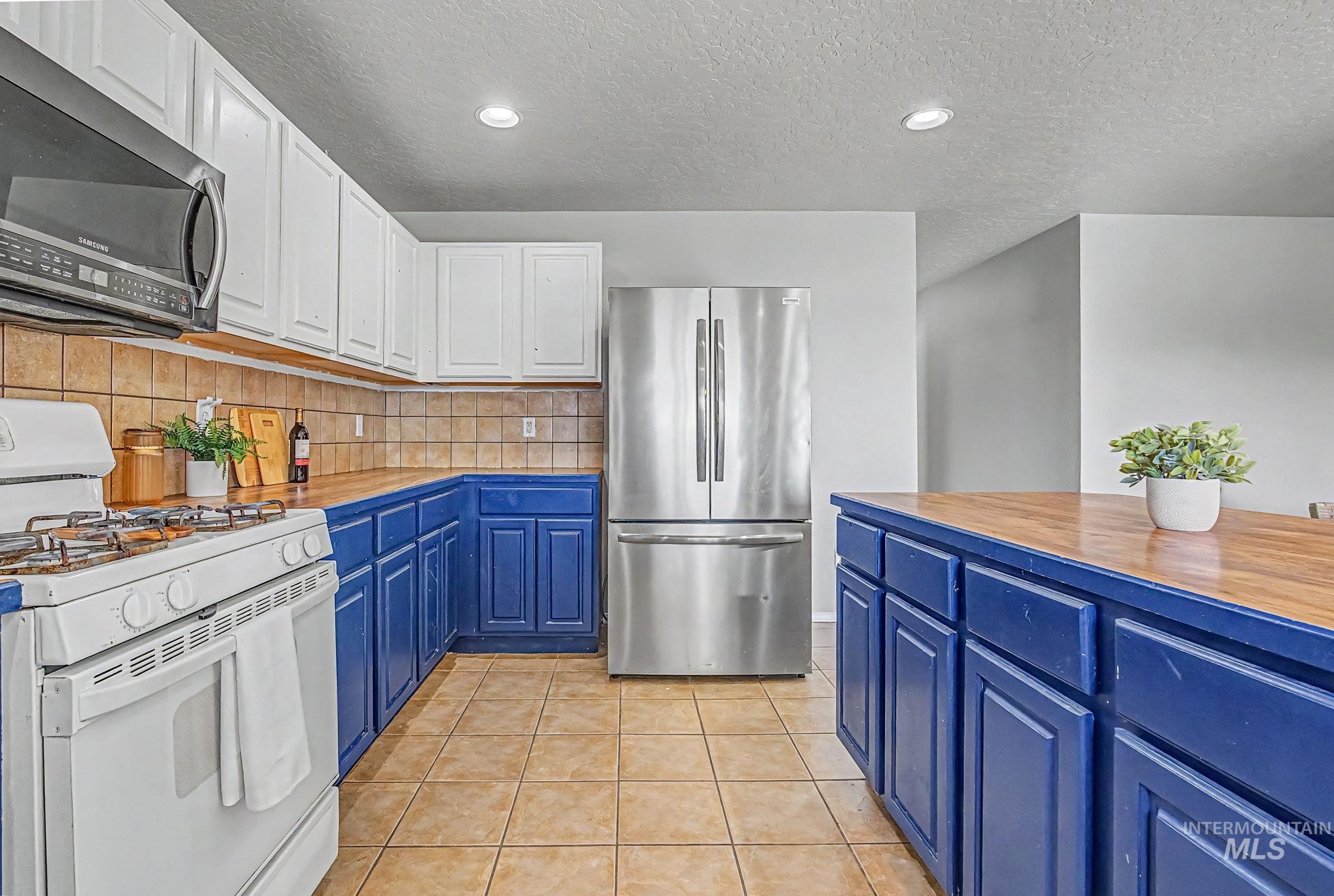 1103 N Cambrick Drive, Kuna, Idaho 83634, 5 Bedrooms, 3 Bathrooms, Residential For Sale, Price $534,900,MLS 98983475