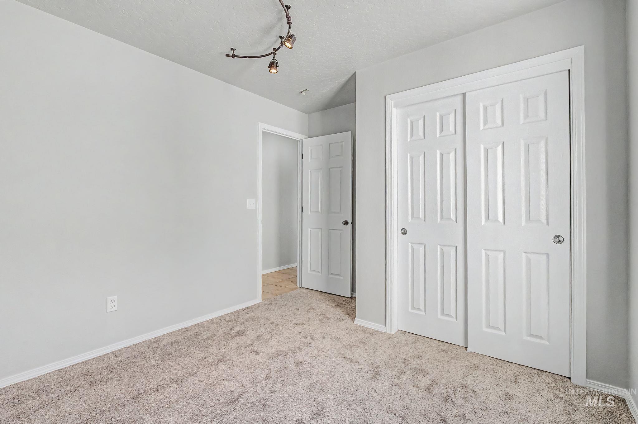 1103 N Cambrick Drive, Kuna, Idaho 83634, 5 Bedrooms, 3 Bathrooms, Residential For Sale, Price $534,900,MLS 98983475
