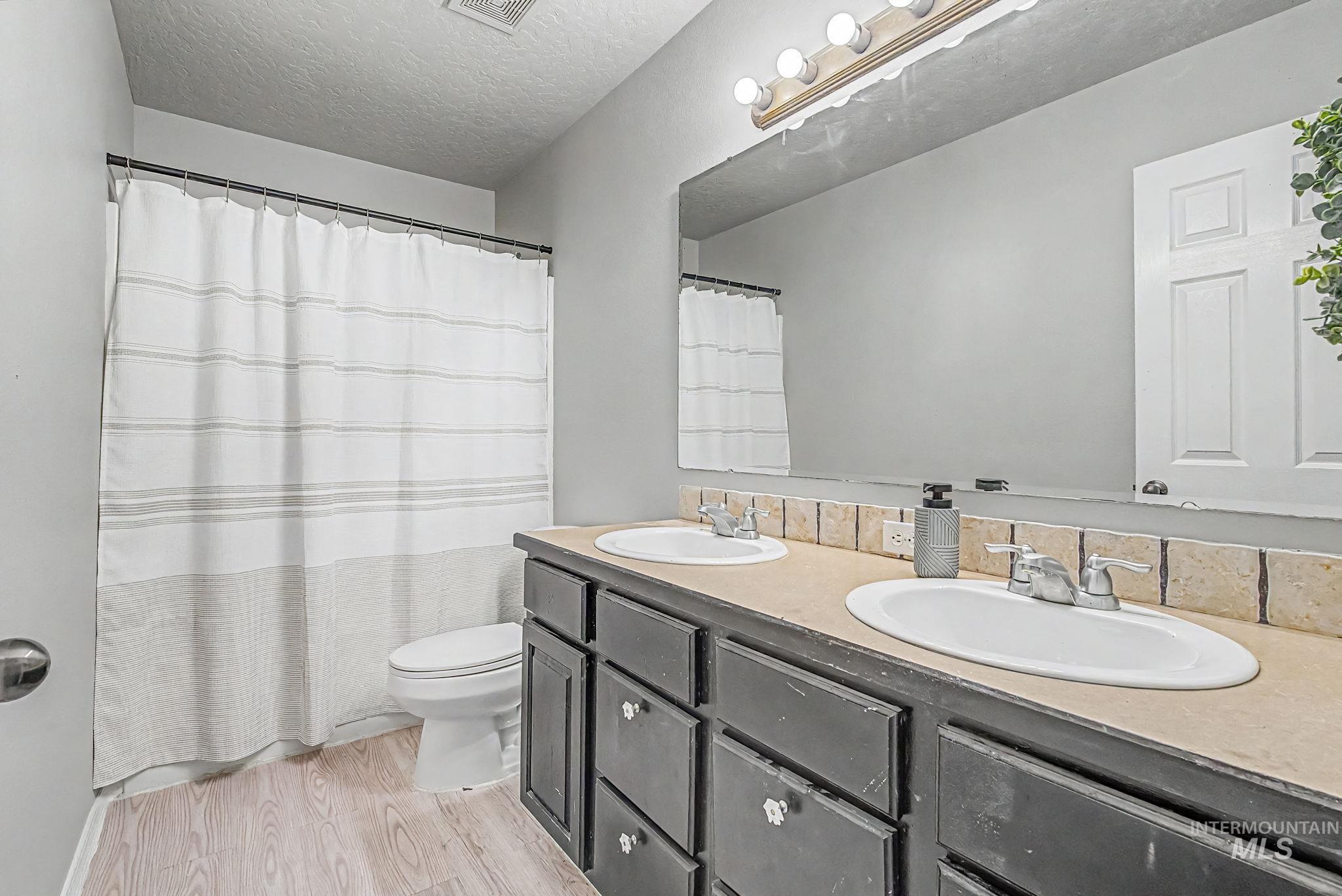 1103 N Cambrick Drive, Kuna, Idaho 83634, 5 Bedrooms, 3 Bathrooms, Residential For Sale, Price $534,900,MLS 98983475