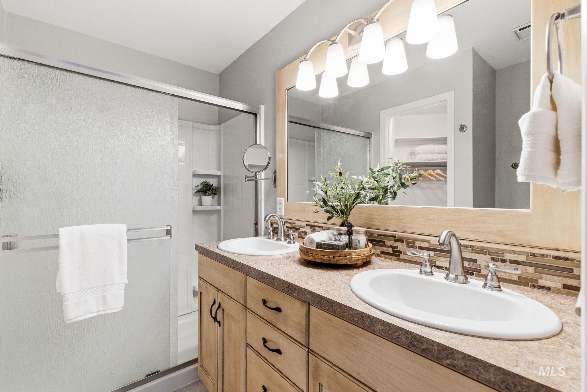 5859 N Cobbler Lane, Garden City, Idaho 83714, 3 Bedrooms, 2.5 Bathrooms, Residential For Sale, Price $375,000,MLS 98983477